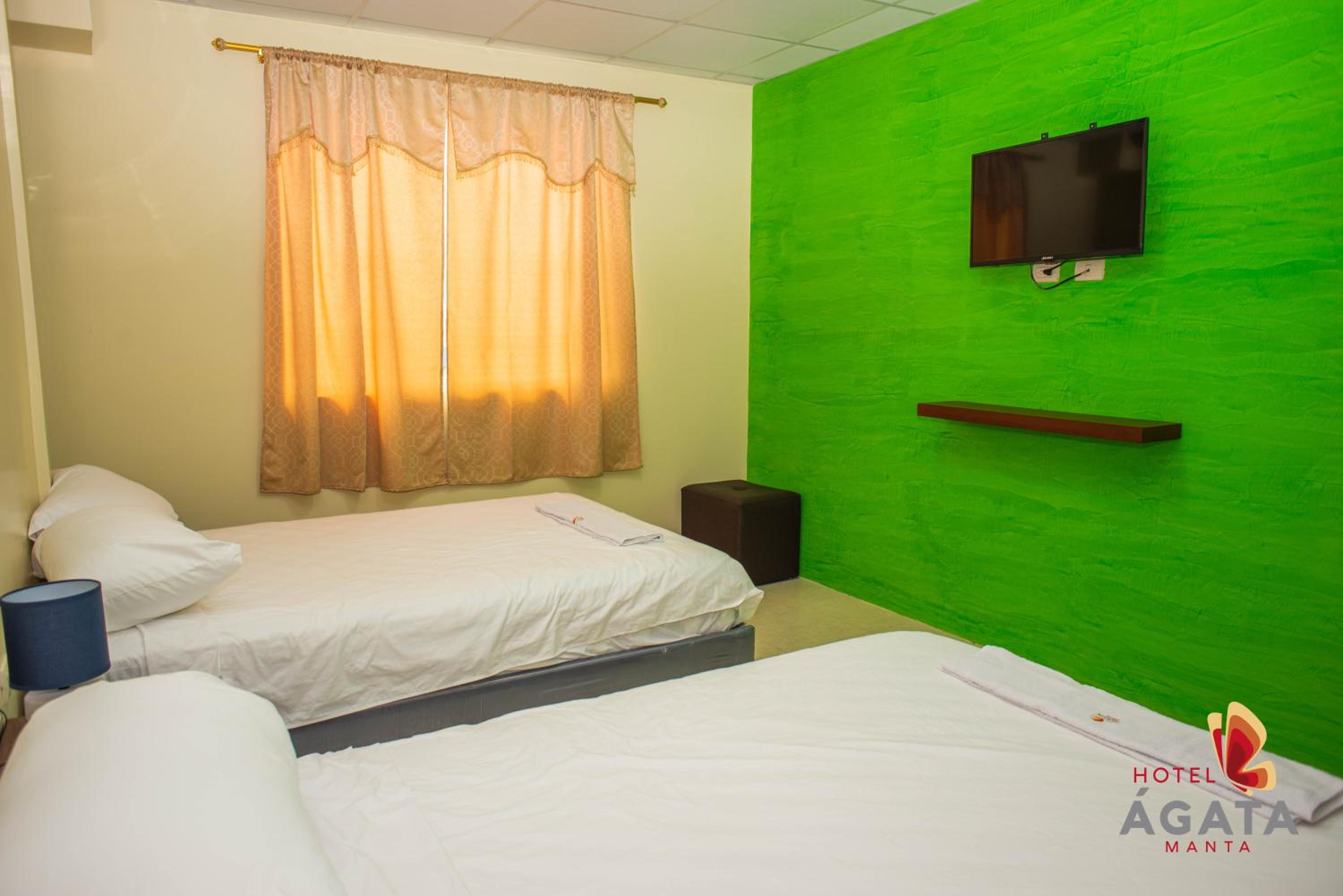 Twin Room With Private Bathroom photo 2