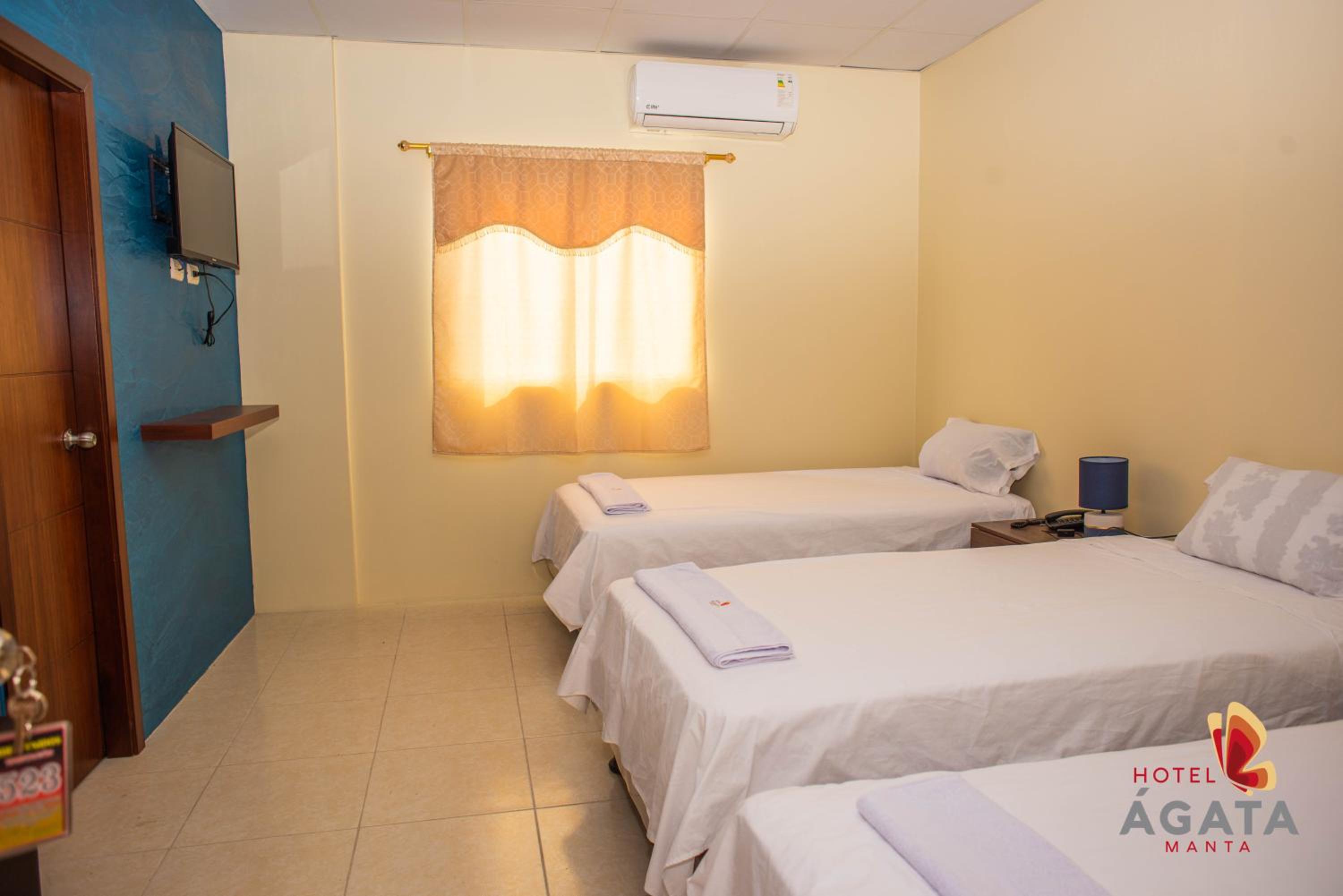Triple Room With Private Bathroom photo 1