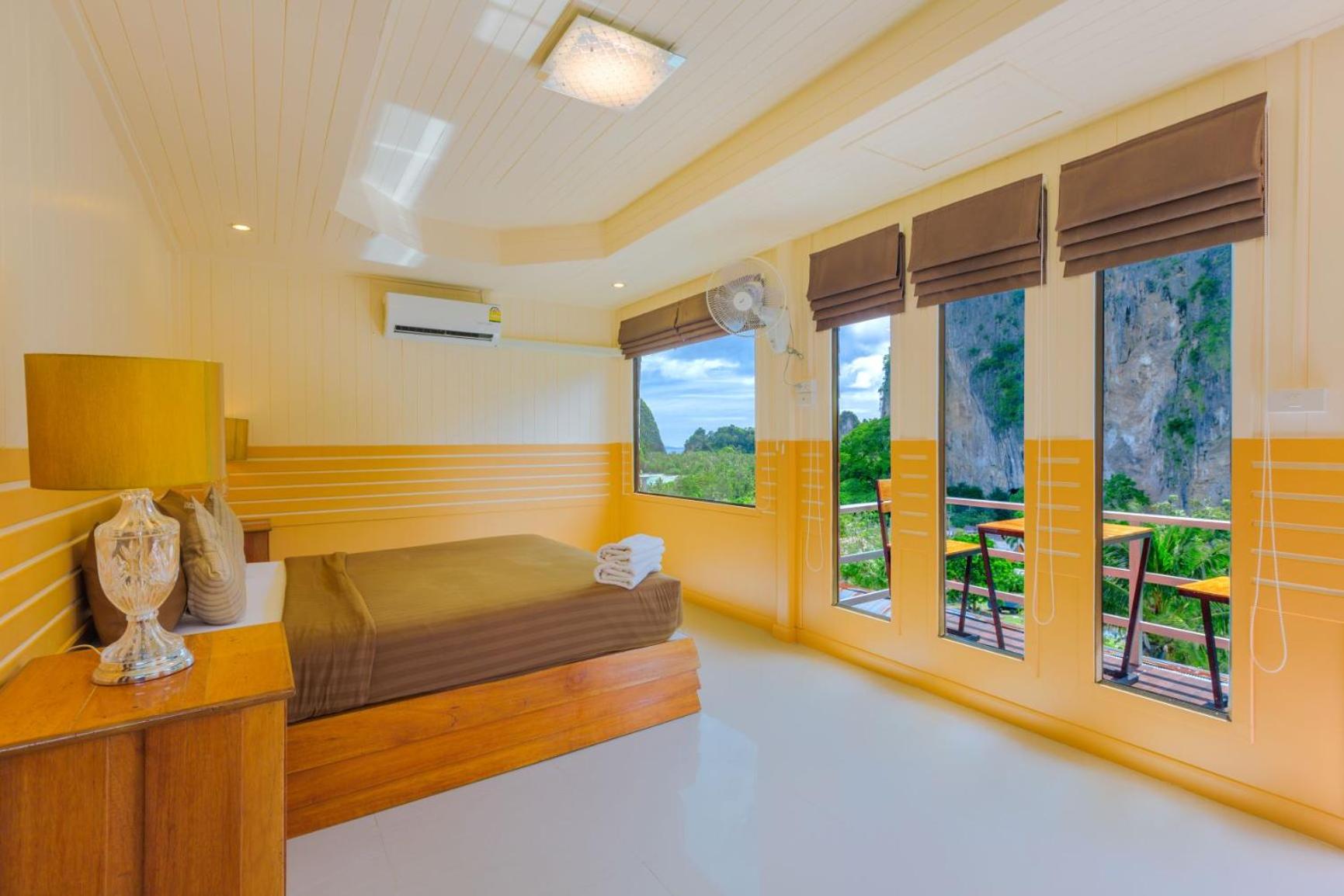 Double Room with Mountain View - Photo 2