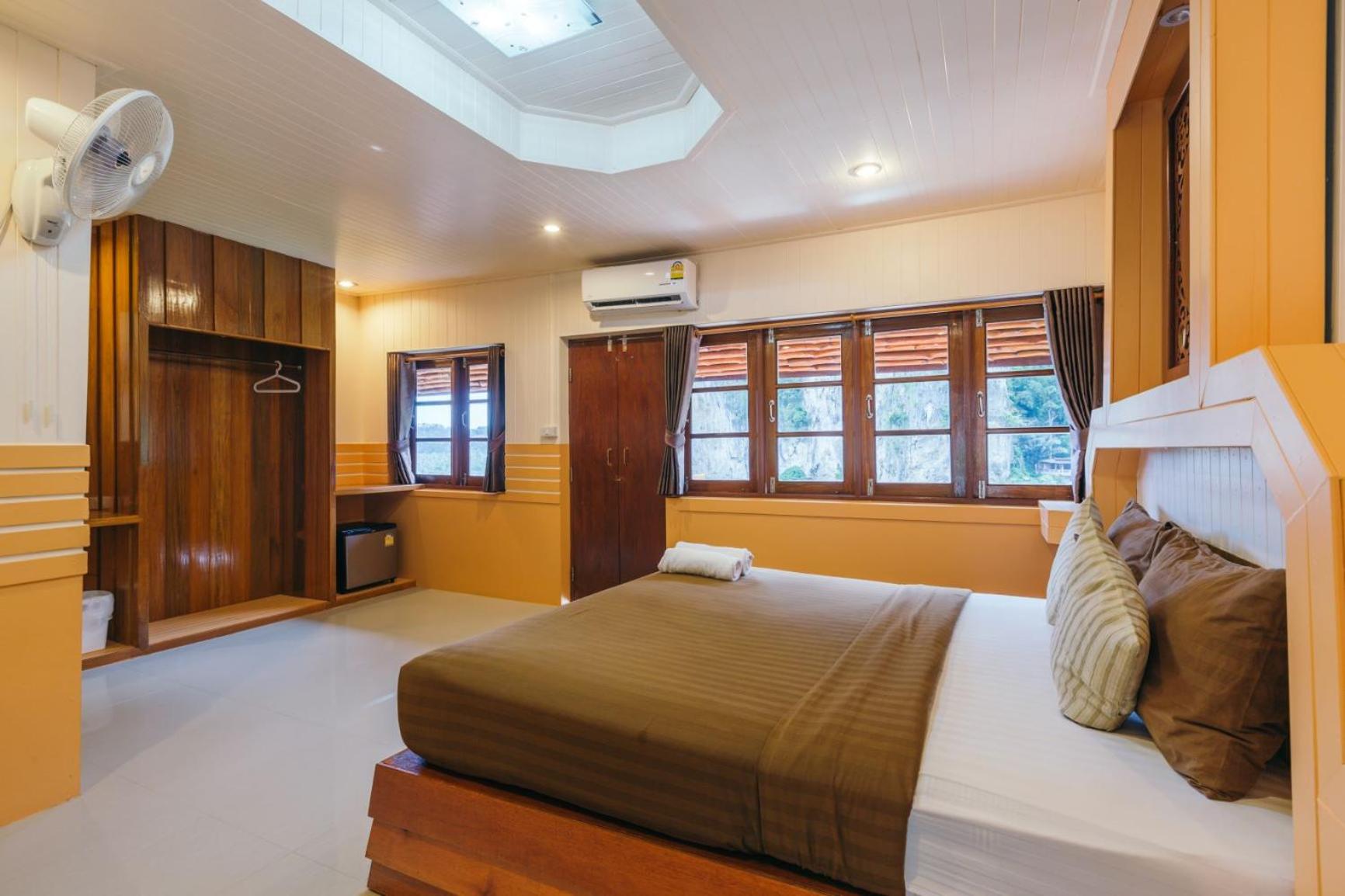 Double Room with Mountain View - Photo 12