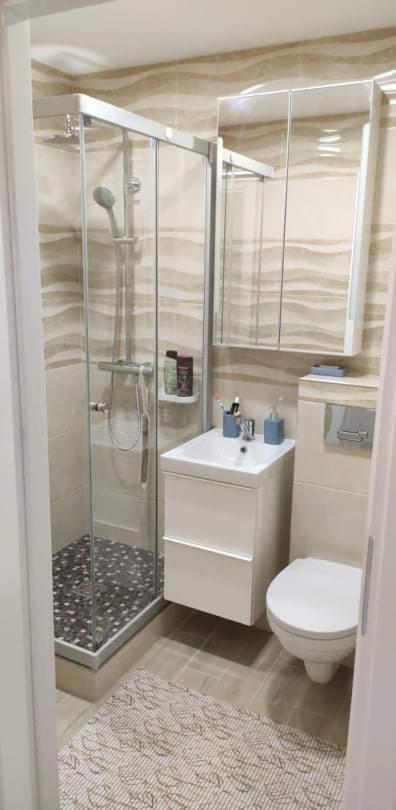 One-Bedroom Apartment - Photo 9