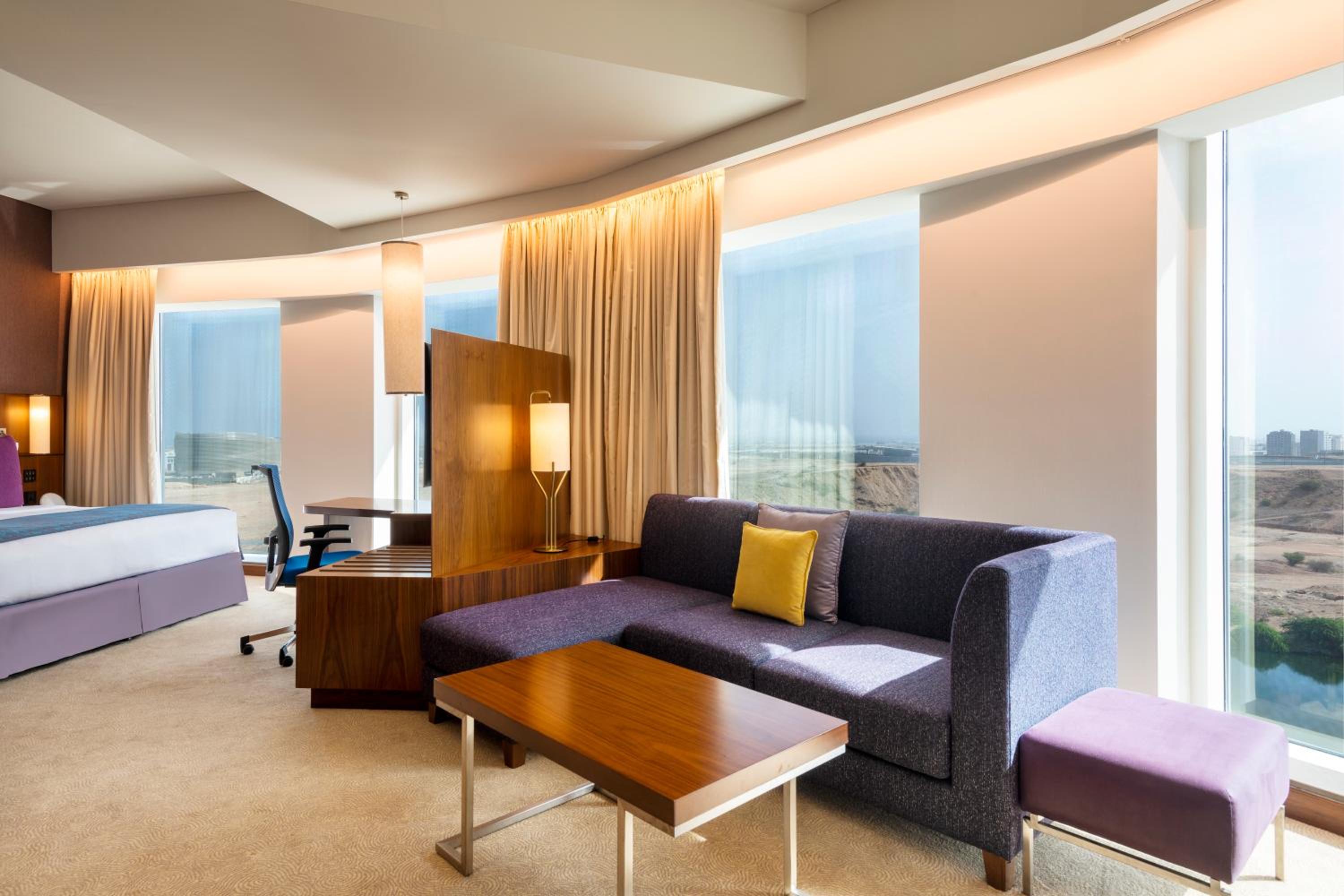 Junior King Suite with Garden View and Lounge Access - Photo 6