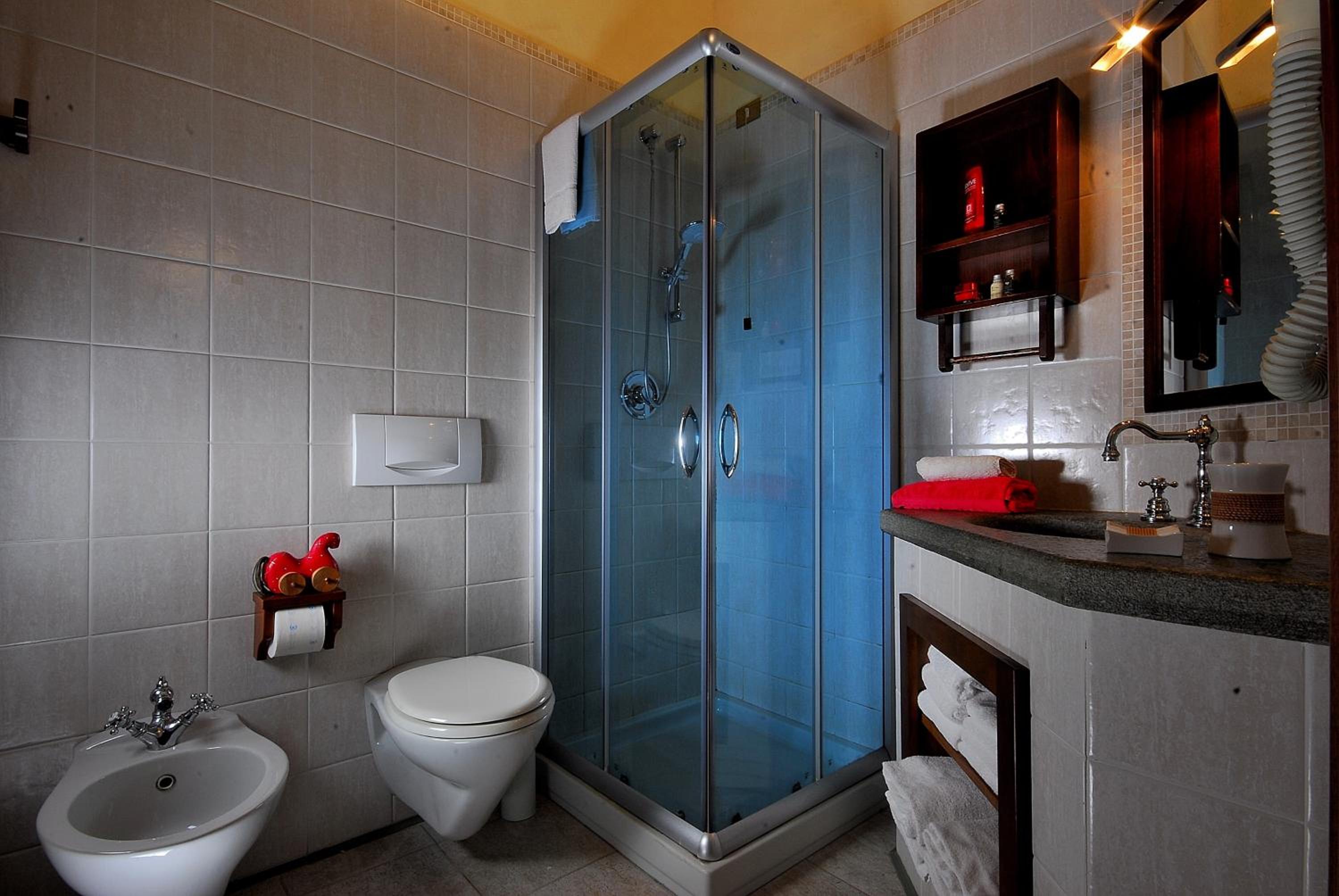 One-Bedroom Apartment with Mountain View photo 3