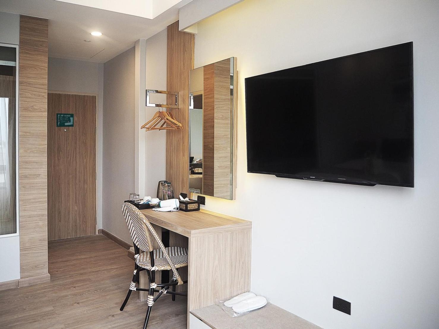Premier Twin Room photo 3