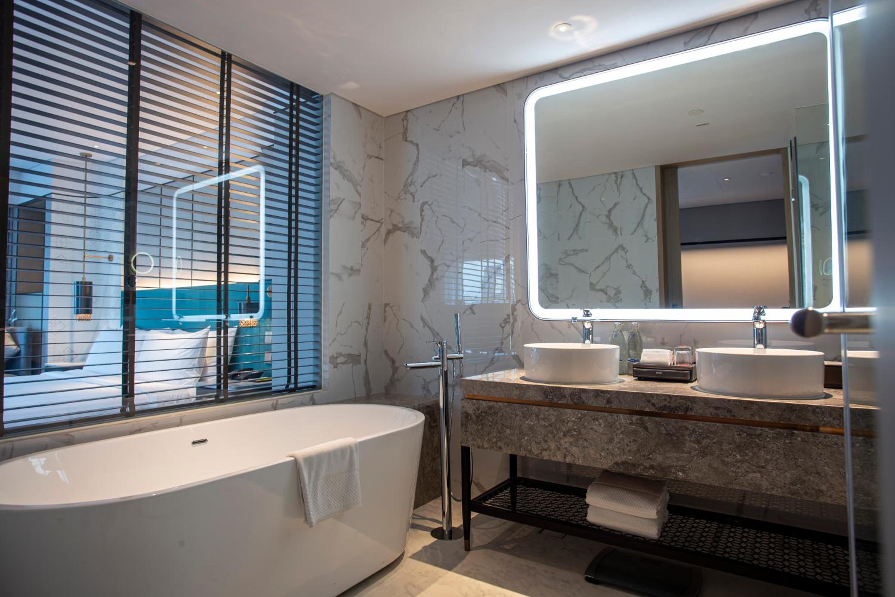 Club Two Bedroom Corner Suite