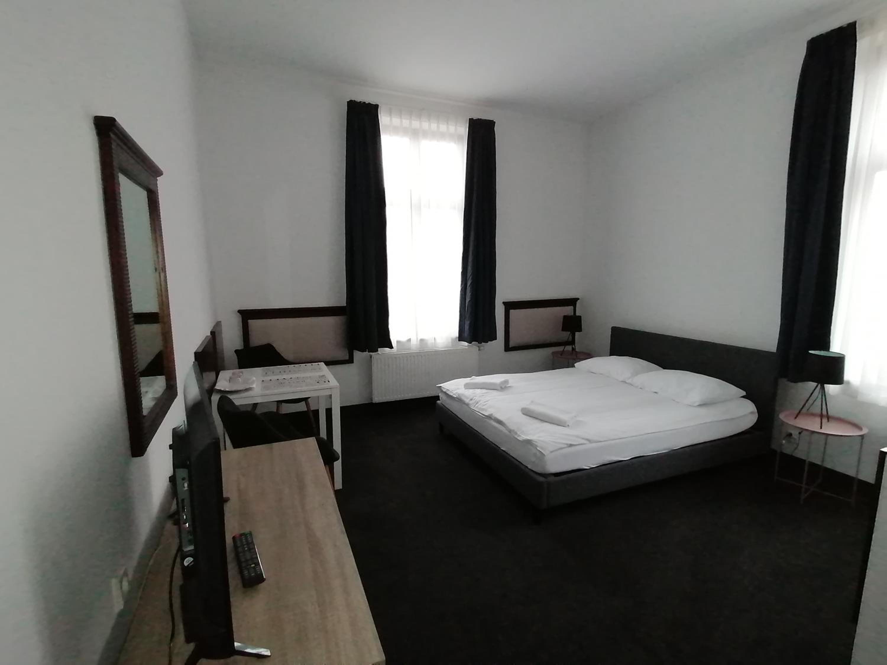 King Double Room - Photo 4