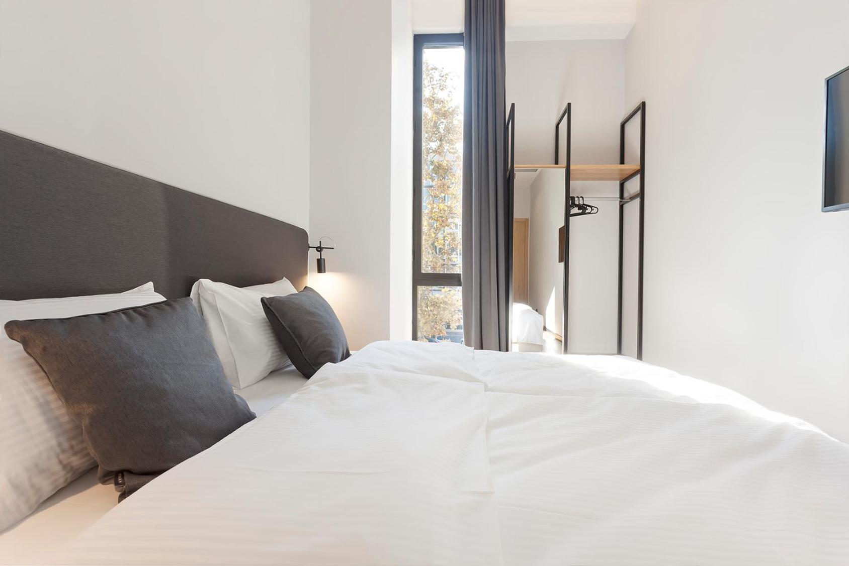 Double or Twin Room photo 3