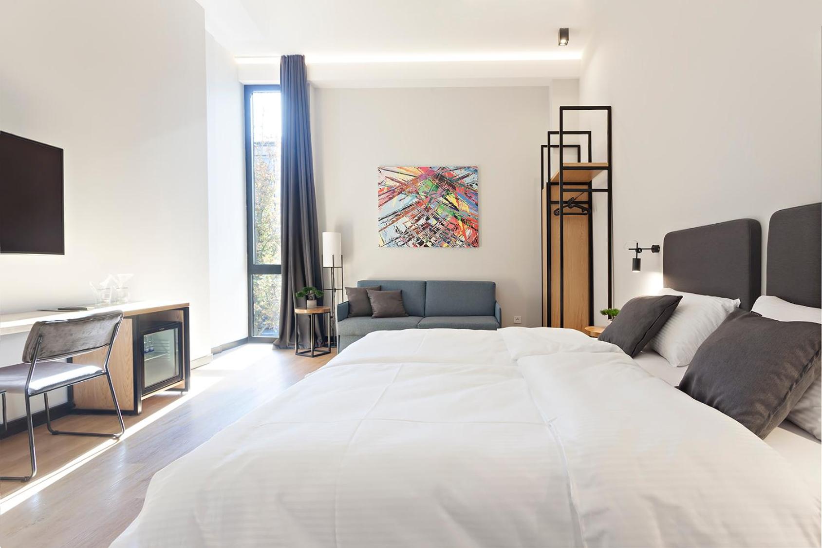 Large Double or Twin Room photo 2