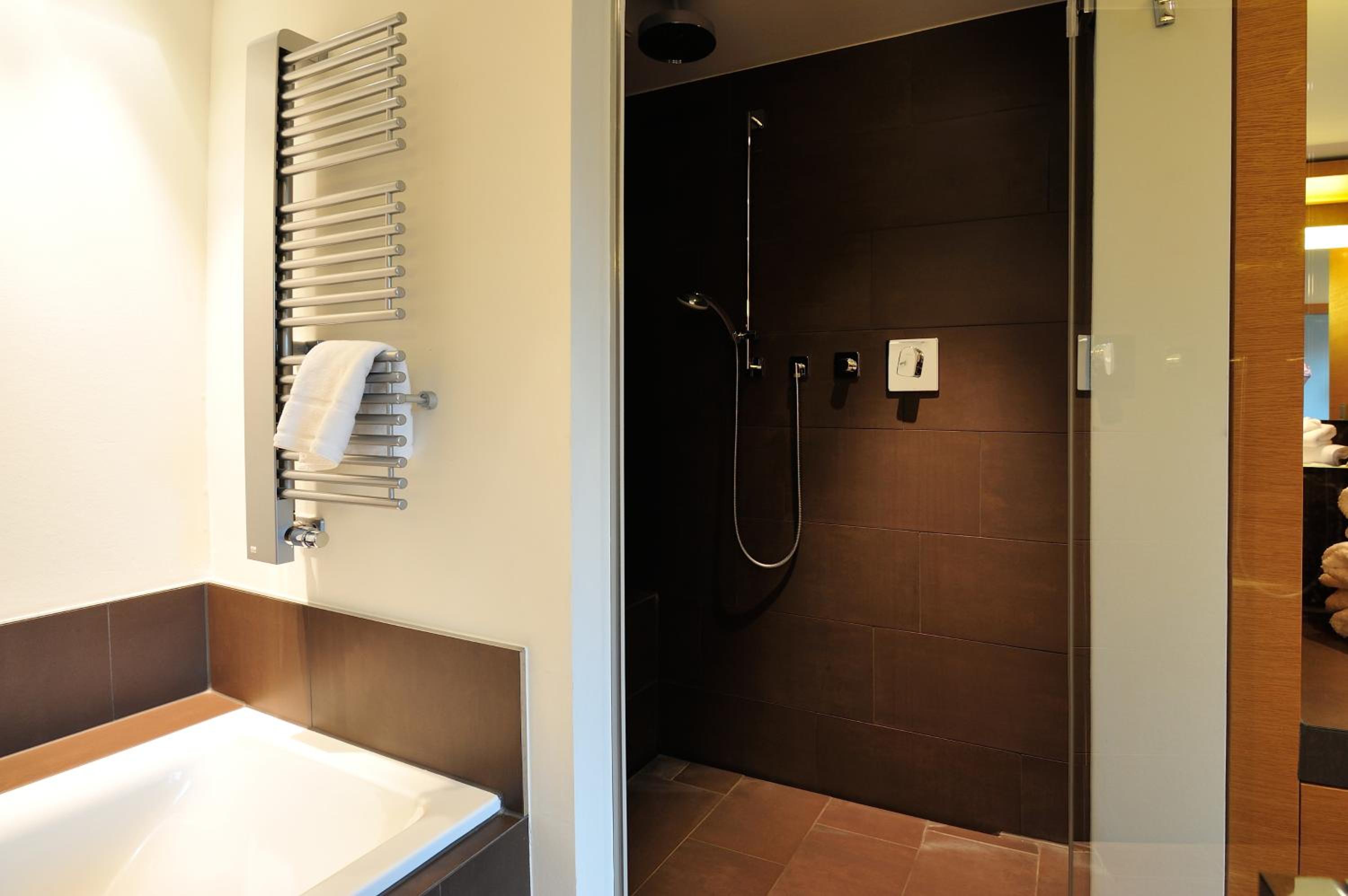 Suite - Photo 3
