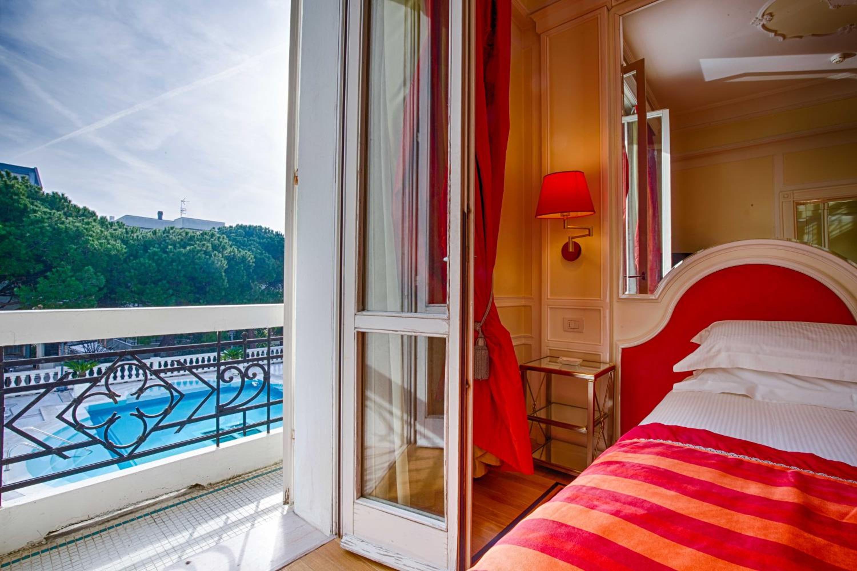 Deluxe Double or Twin Room - Photo 3