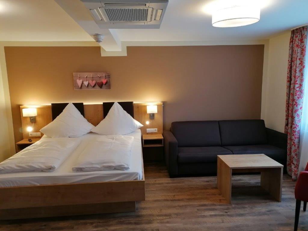 Premium Double Room - Photo 3