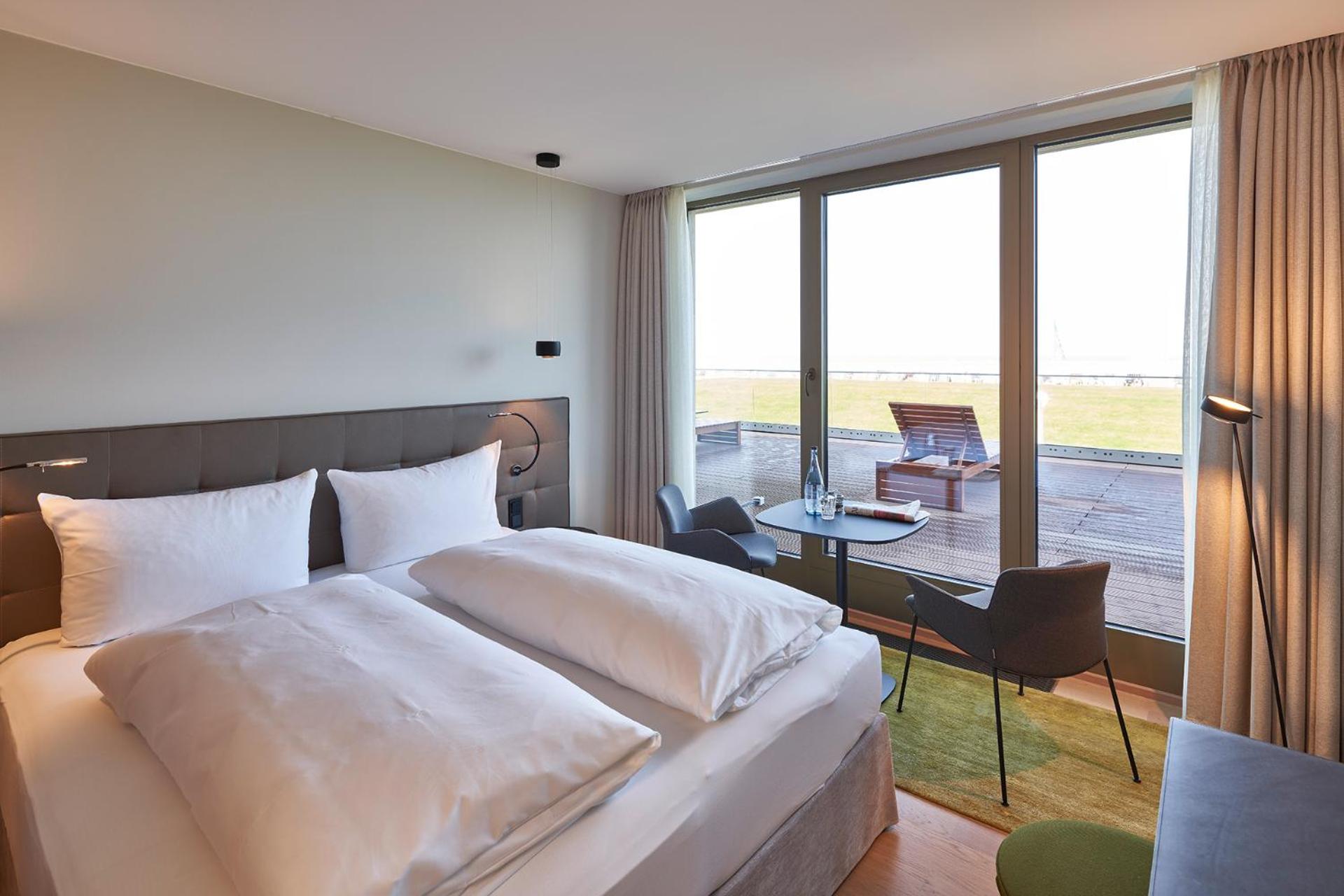 Deluxe Double Room with Balcony and Sea View