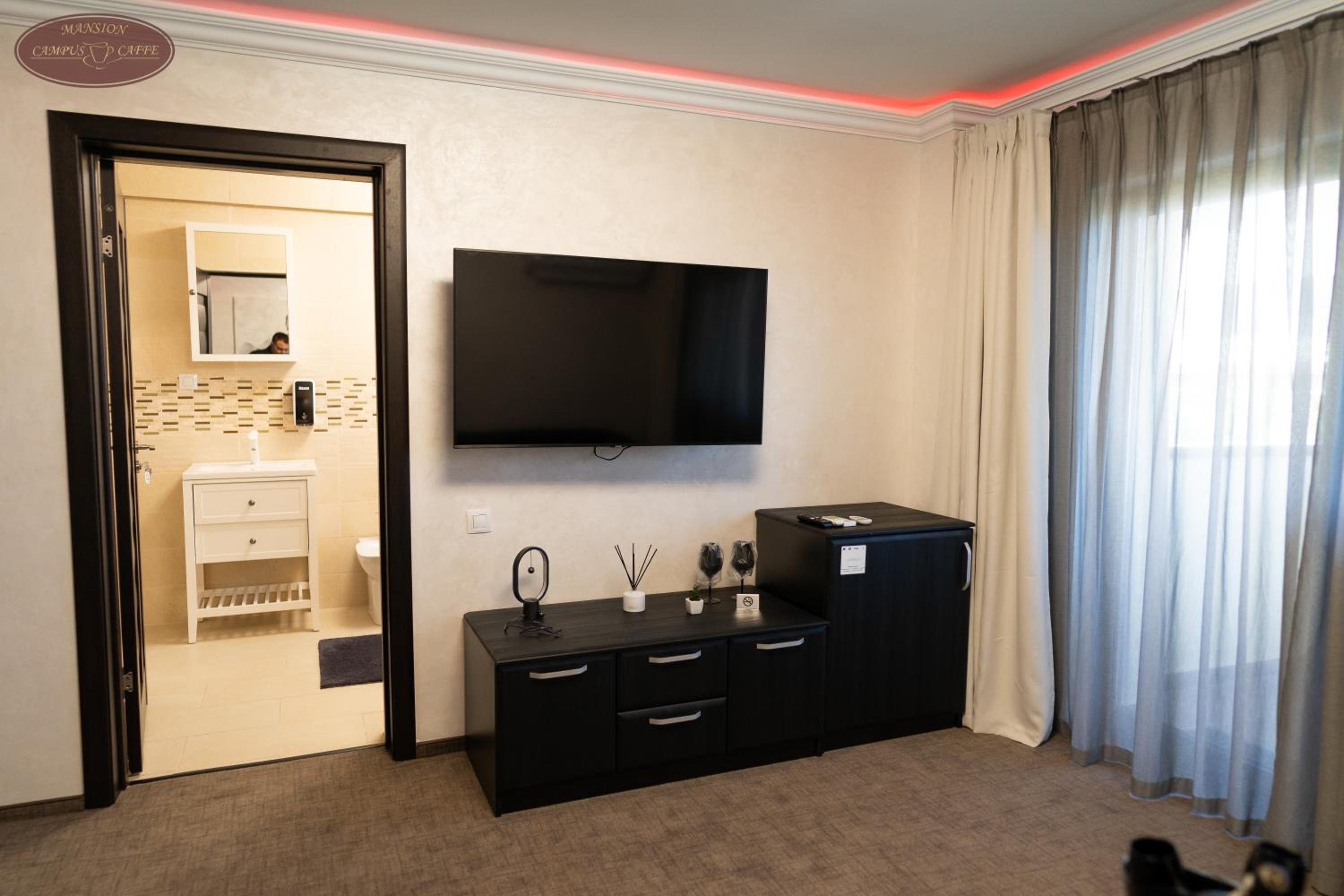 King Room with Spa Bath photo 3