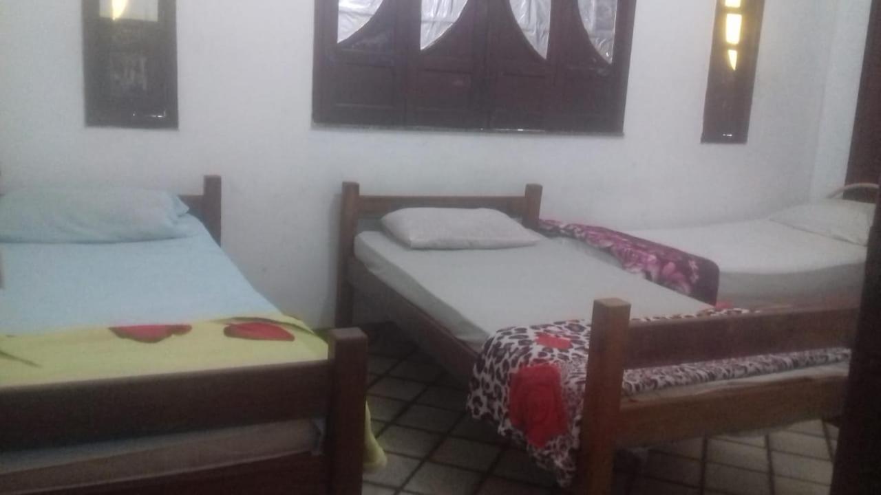 Large Twin Room - Photo 6