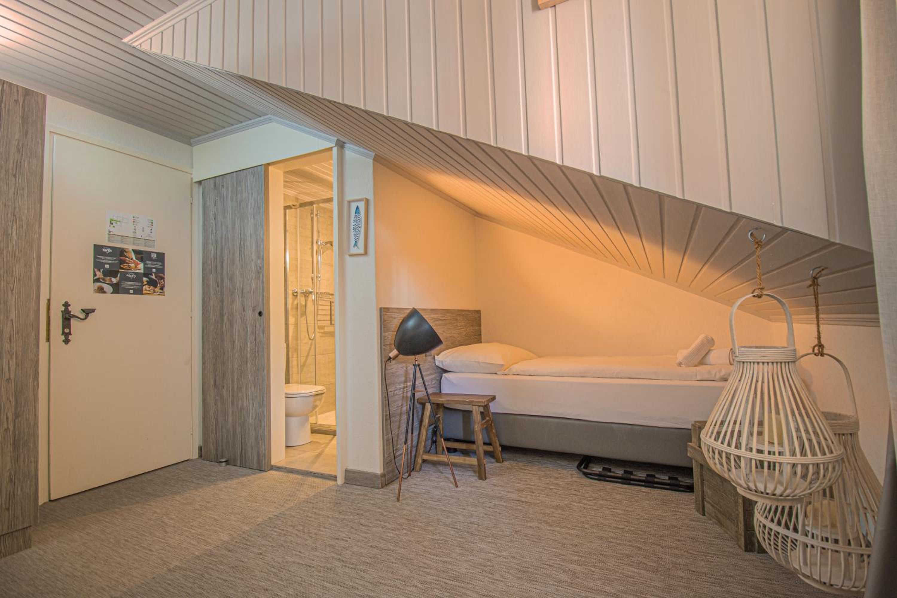 Budget Single Mansard Room