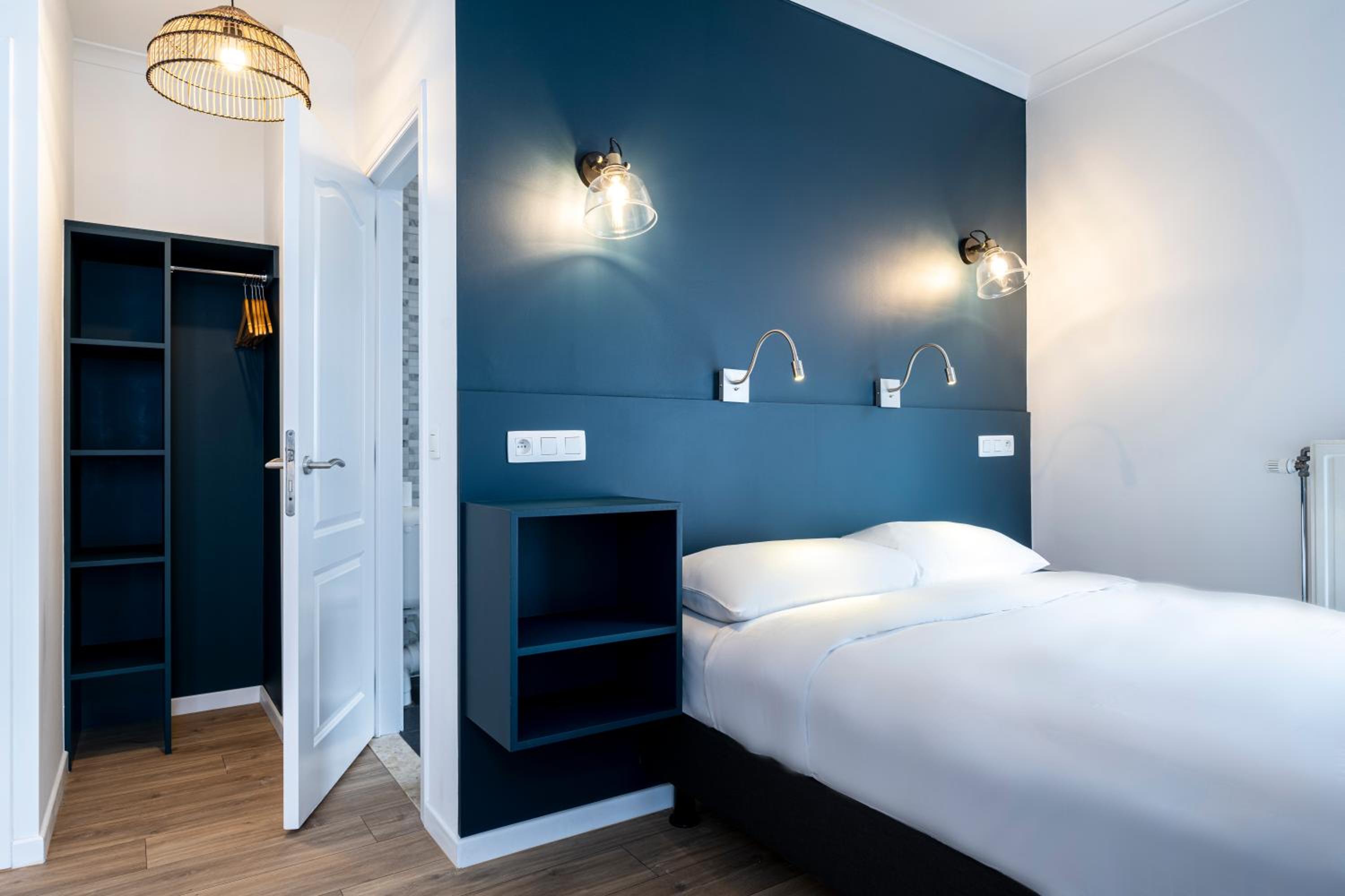 Double Room - Photo 13