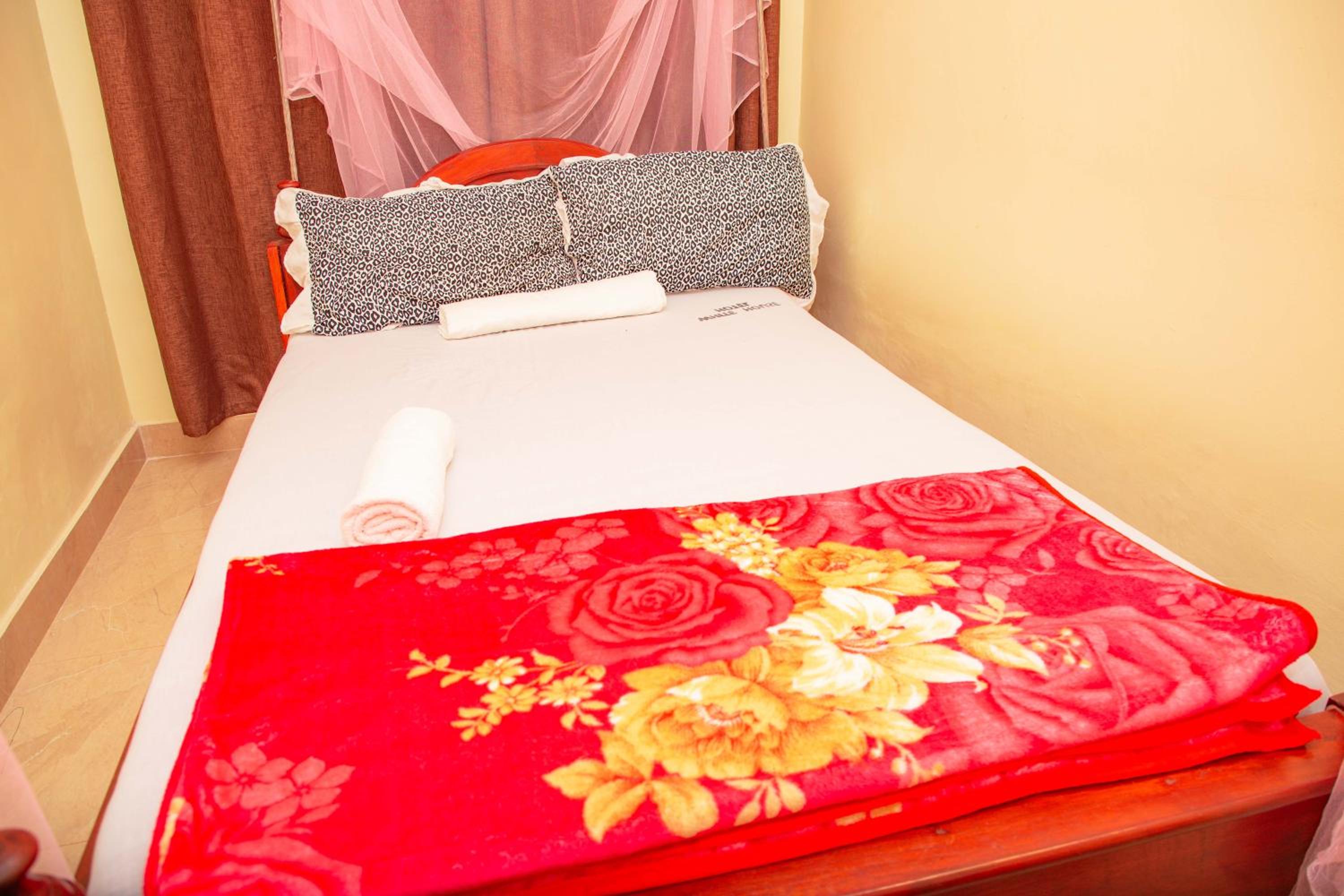 Small Single Room photo 1