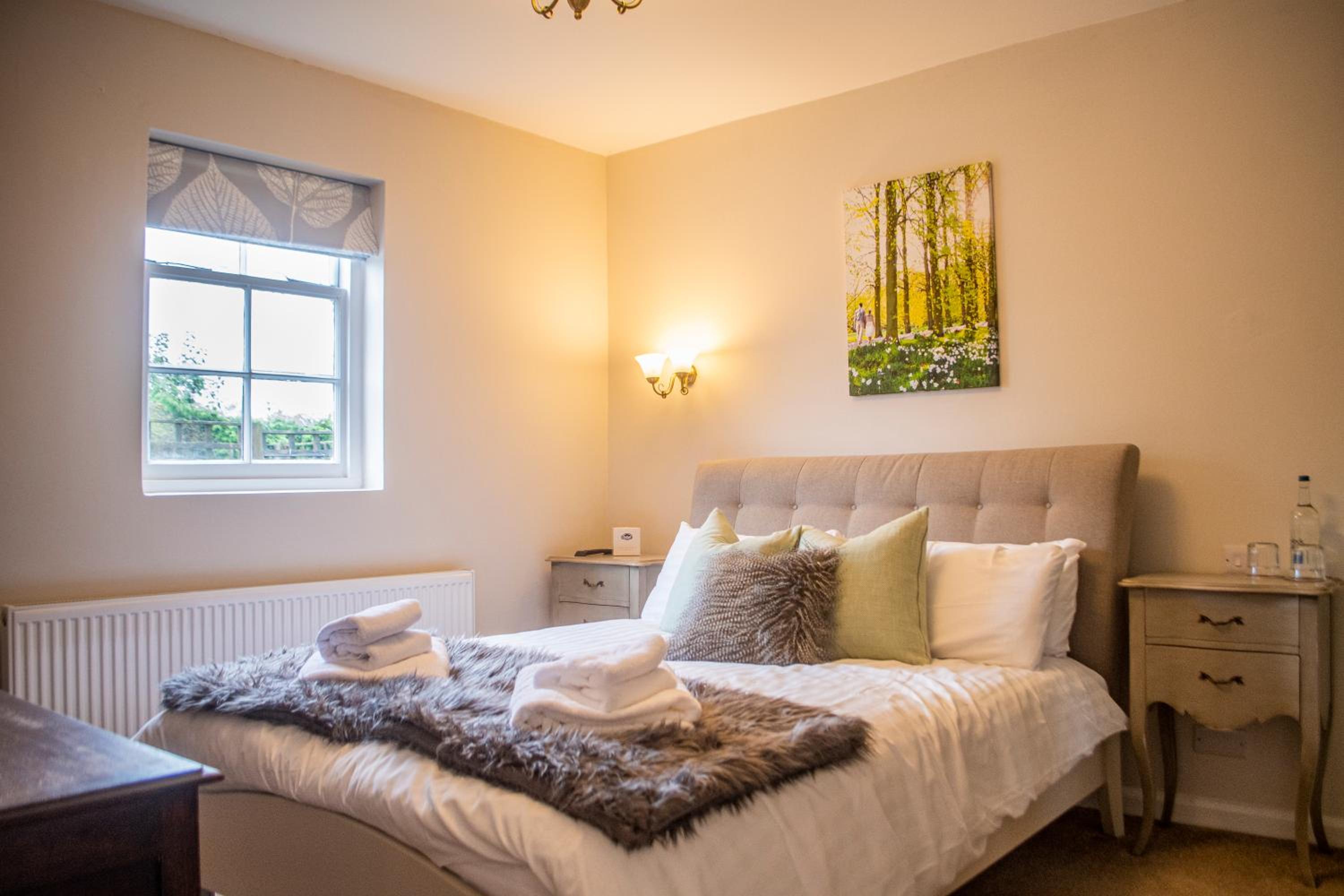 Deluxe King Room - Photo 1