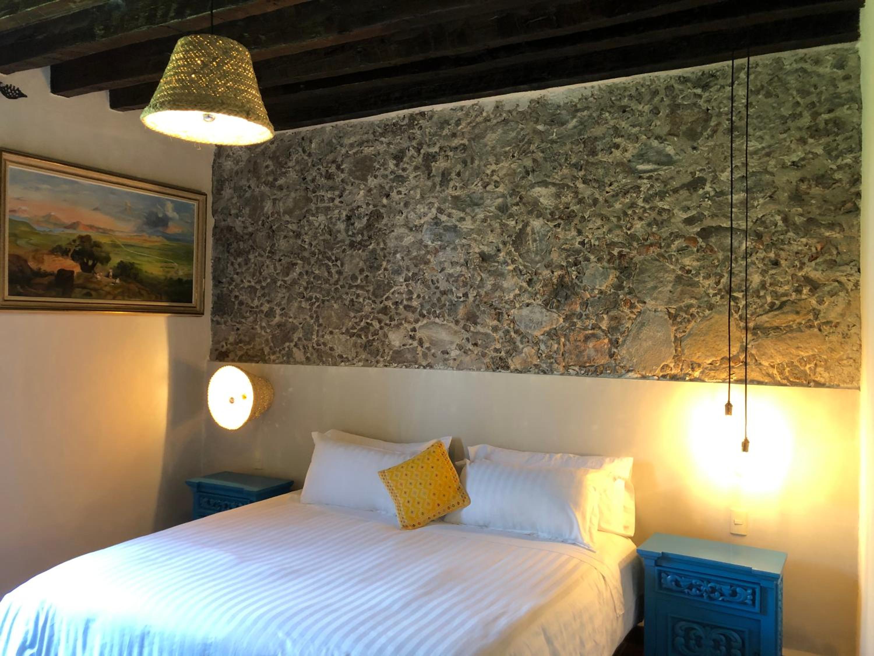 Deluxe Room - Photo 8
