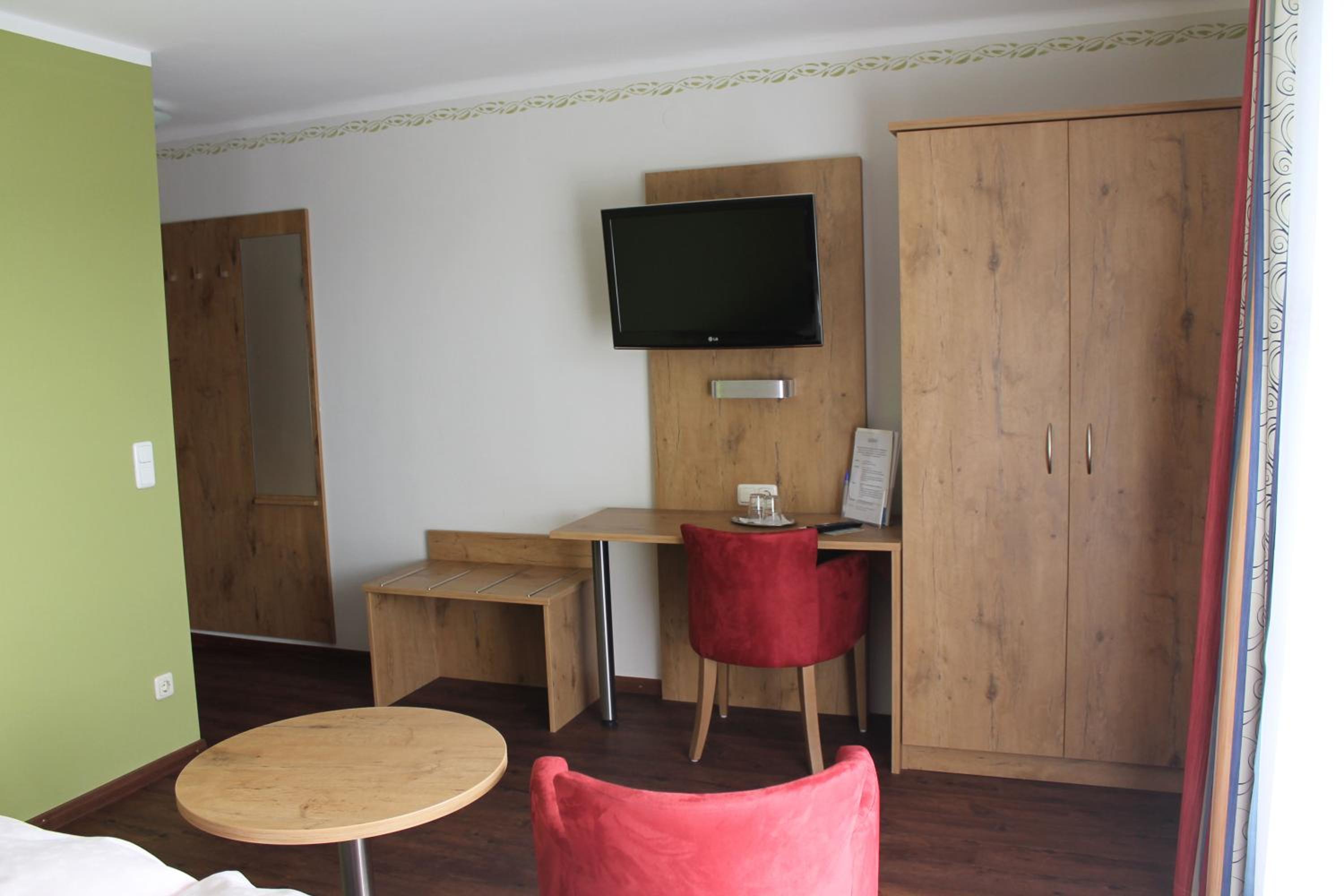 Double Room - Photo 5