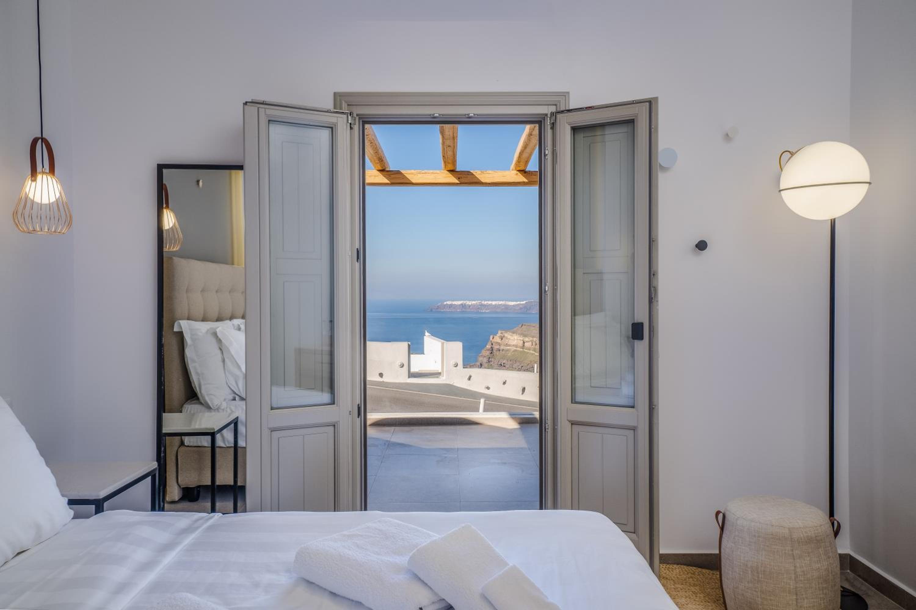 Phaedra Family Suite with Caldera View photo 2