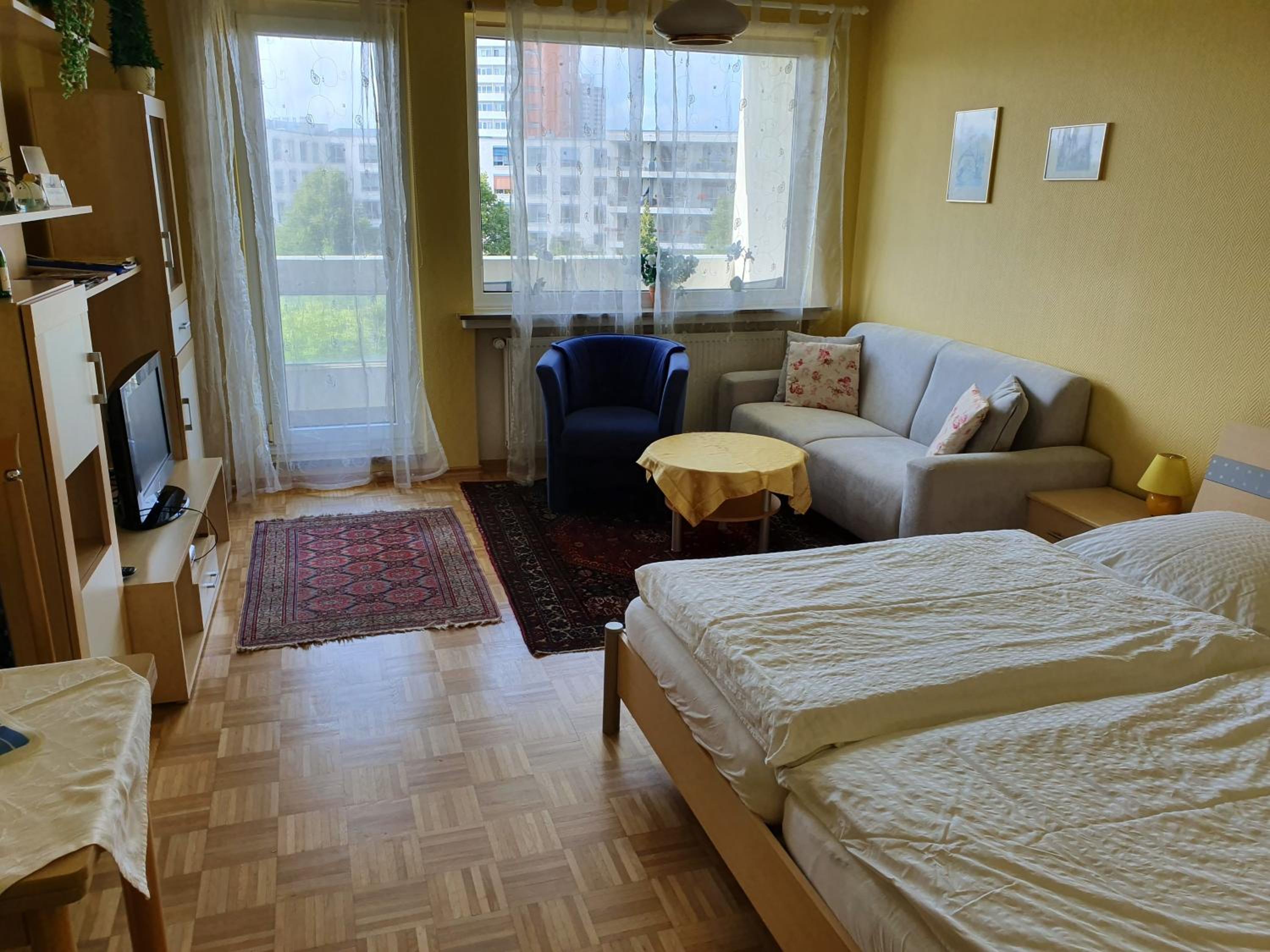 One-Bedroom Apartment photo 1