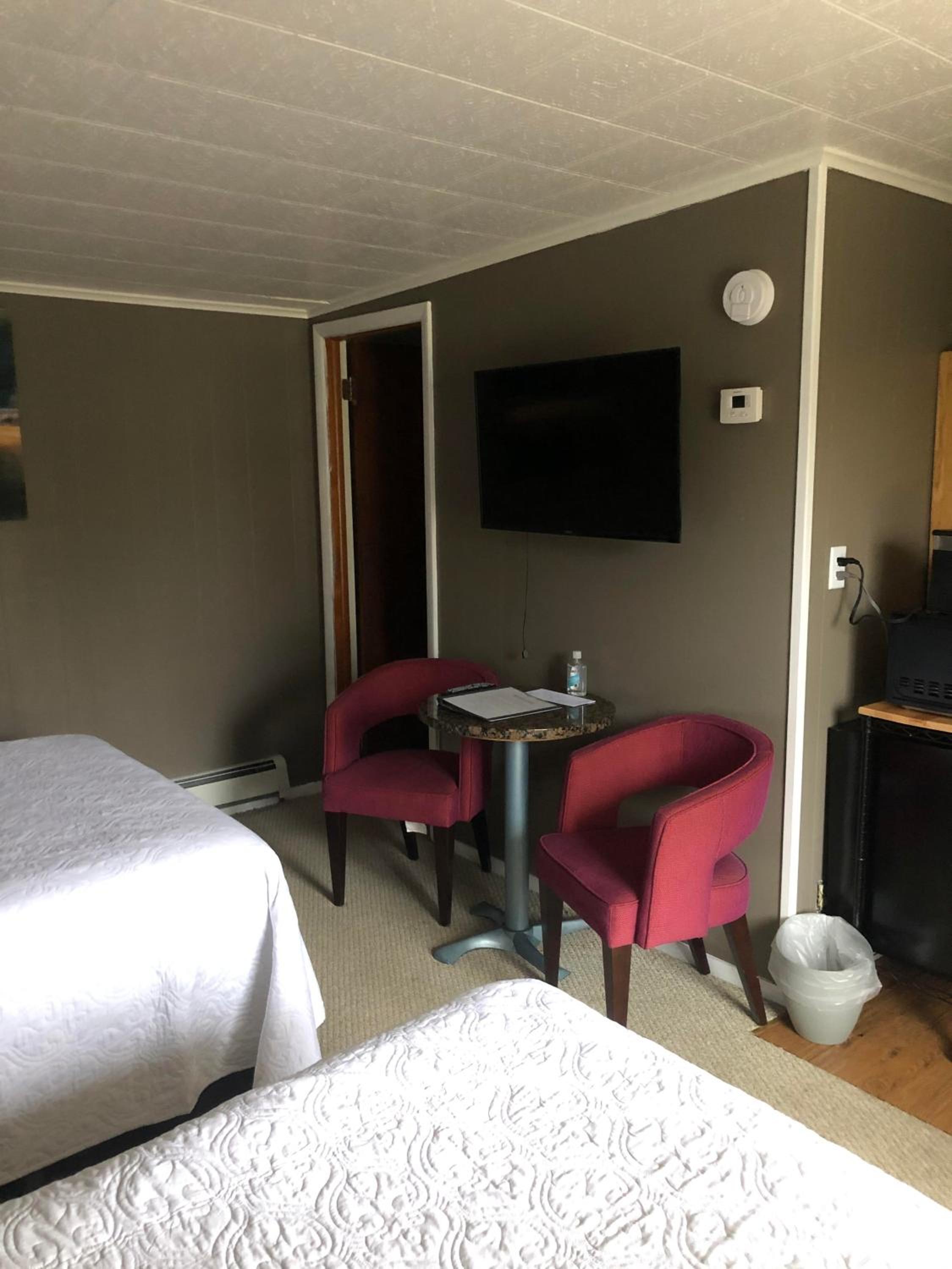 Double or Twin Room photo 3