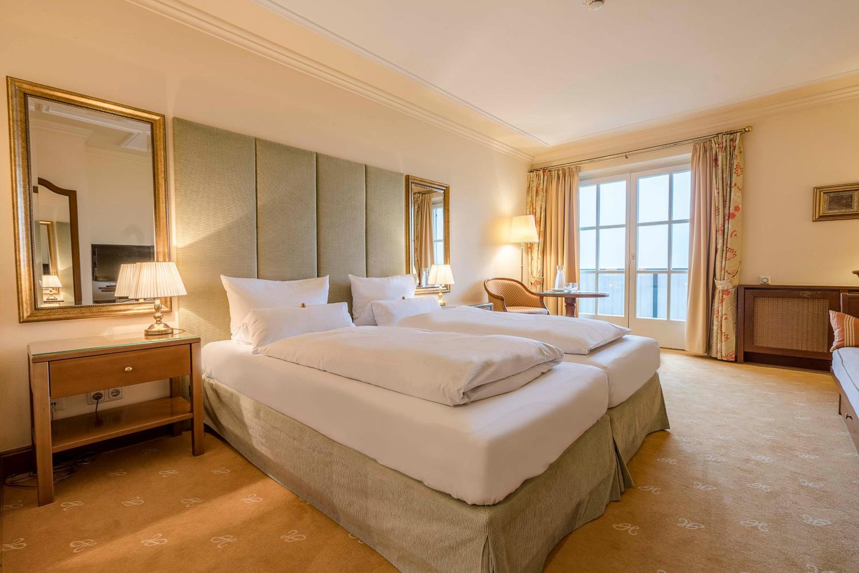 Standard Double Room with Lake View photo 1