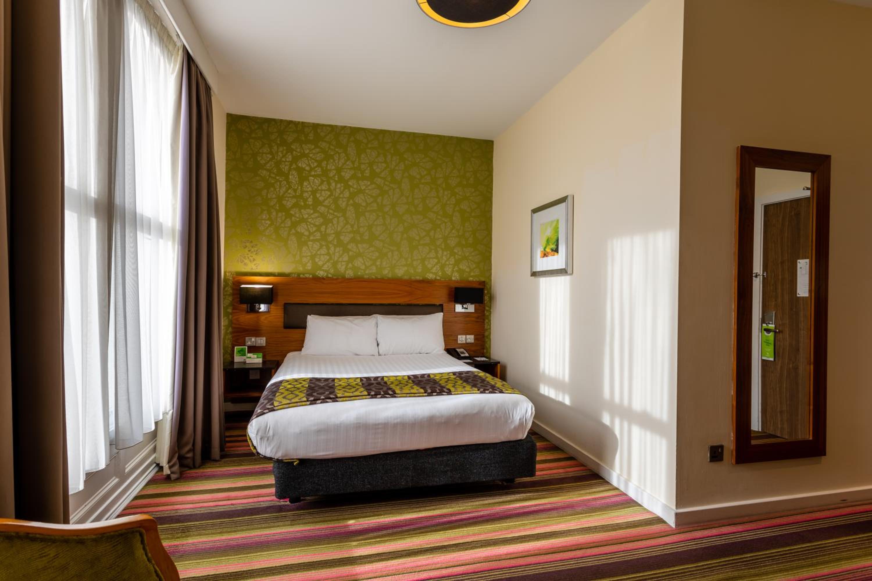 Standard Double Room - Photo 6