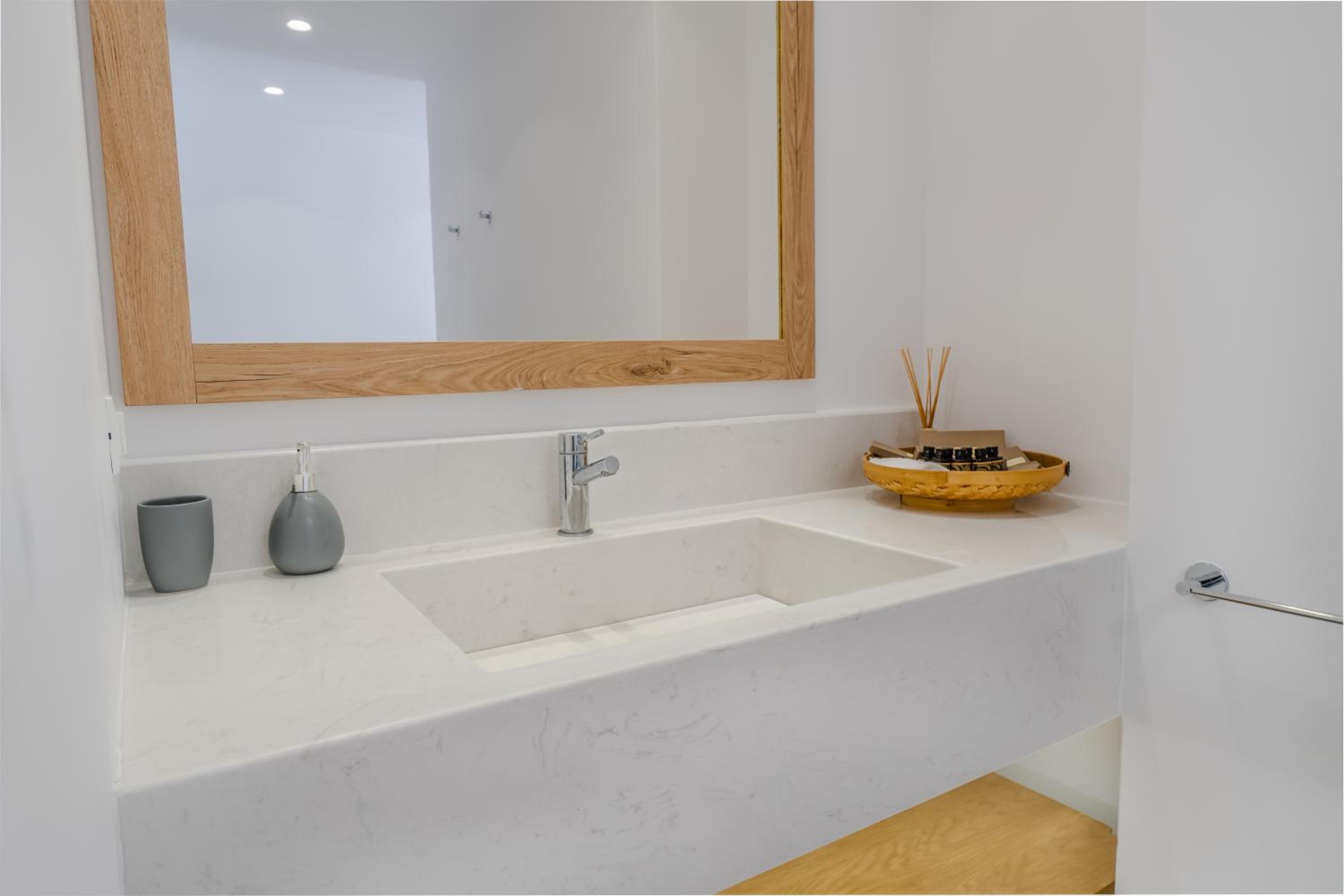 Suite With Hot Tub photo 3