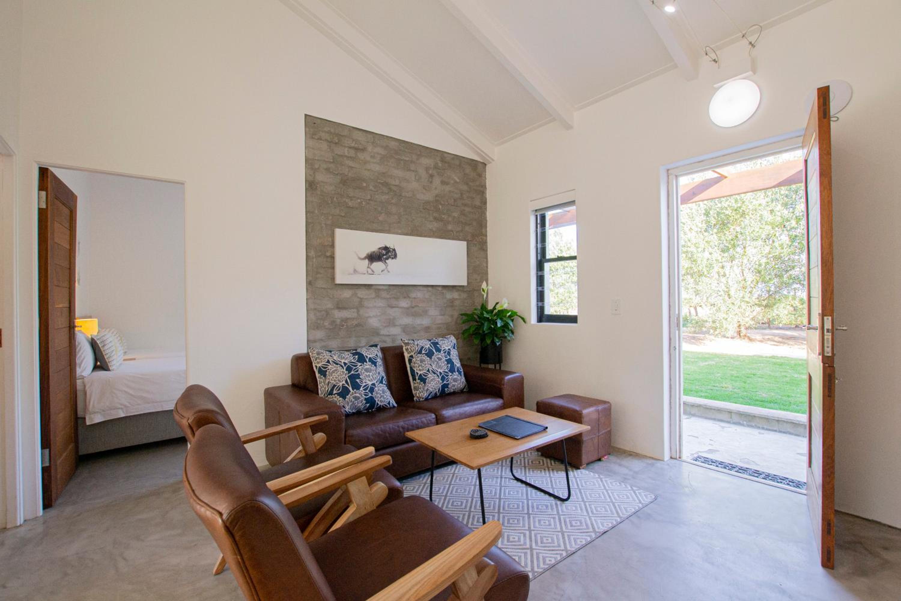 Apartment with Mountain View