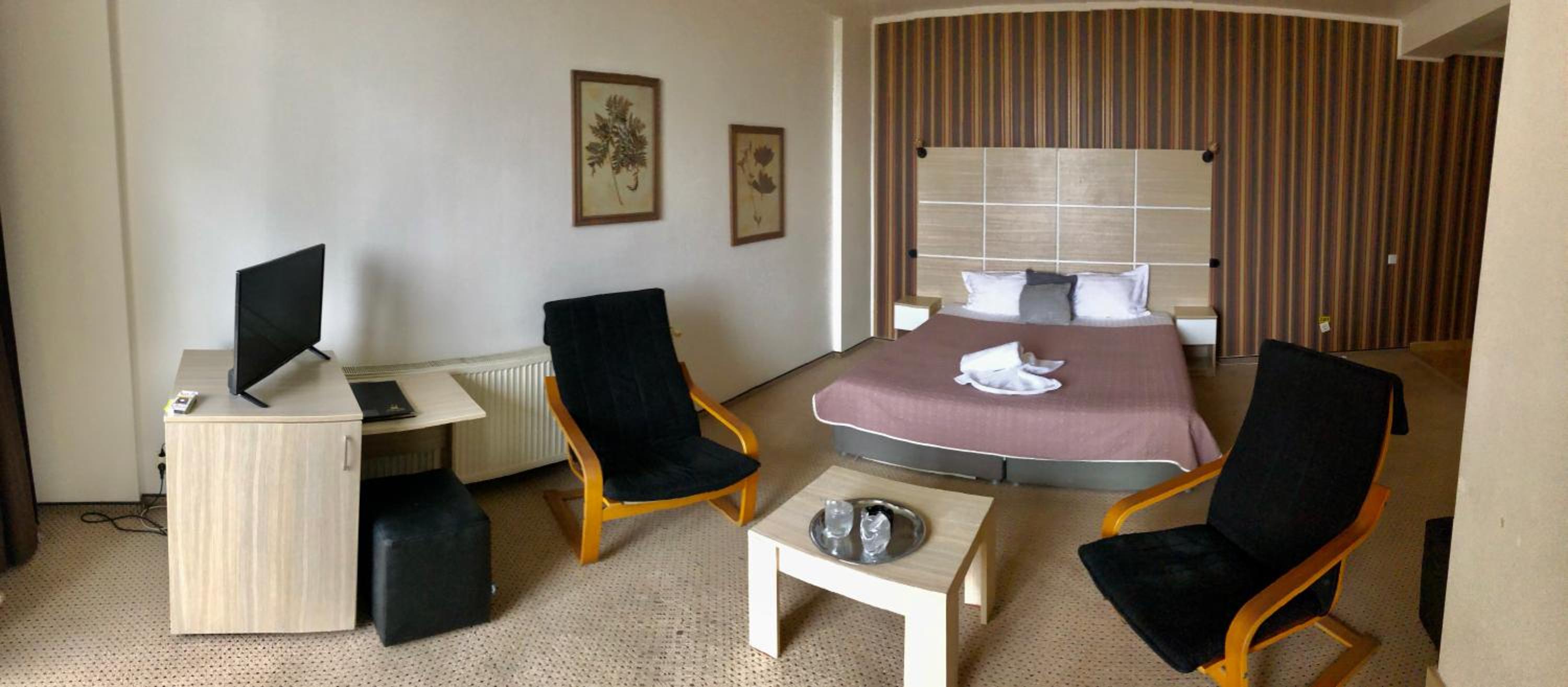 Standard Double Room - Photo 37