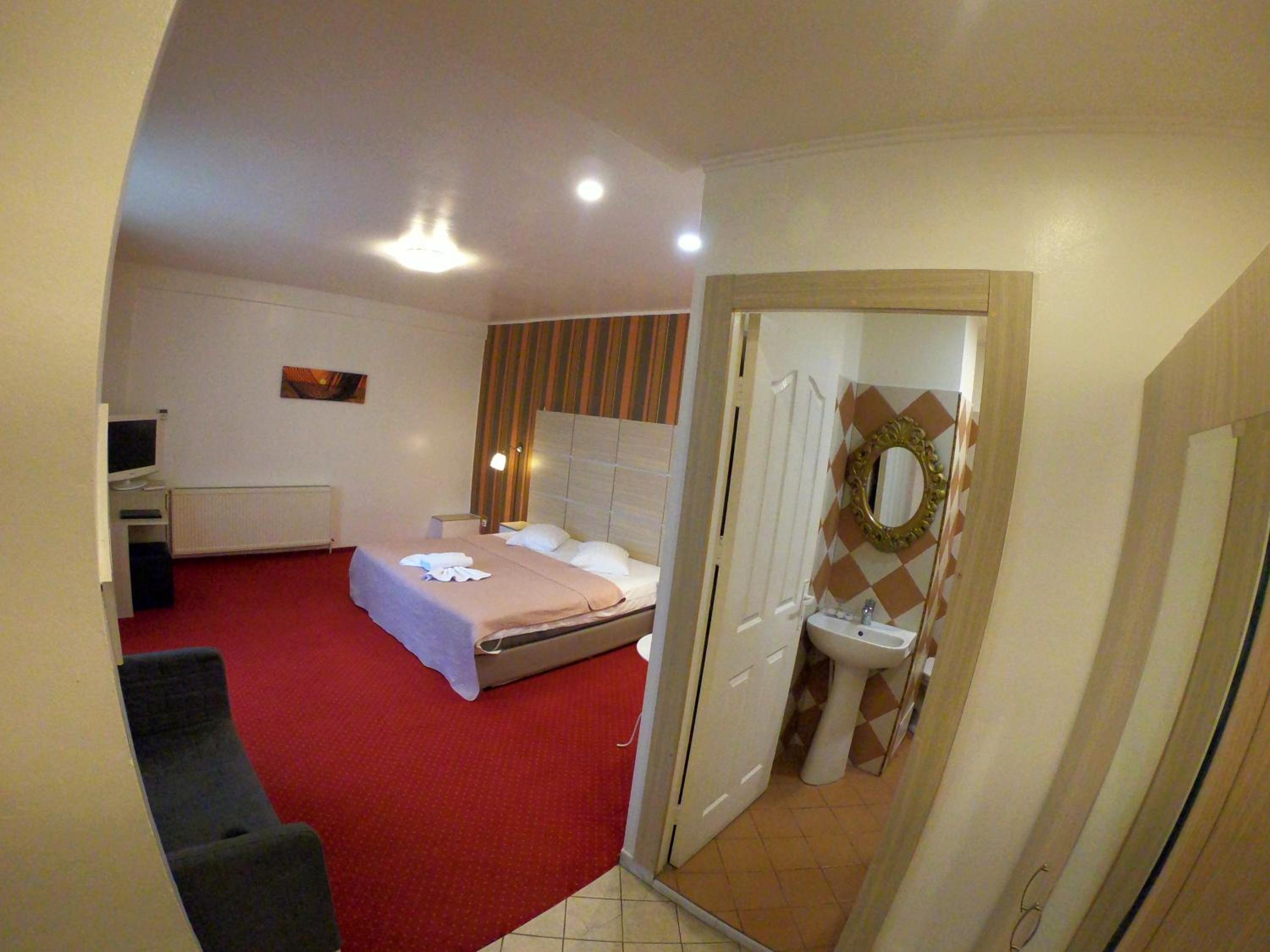 Standard Double Room - Photo 43