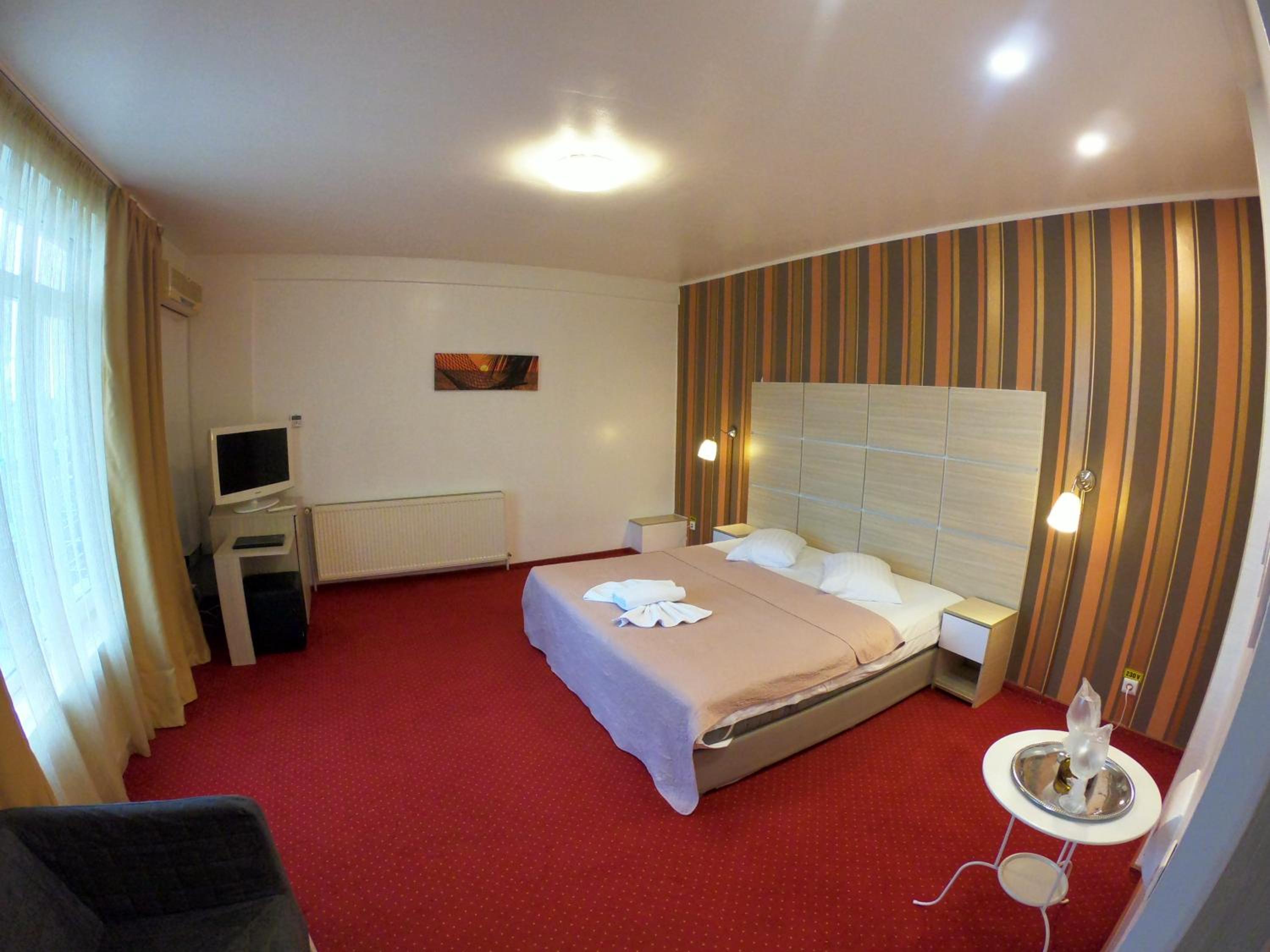 Standard Double Room - Photo 47