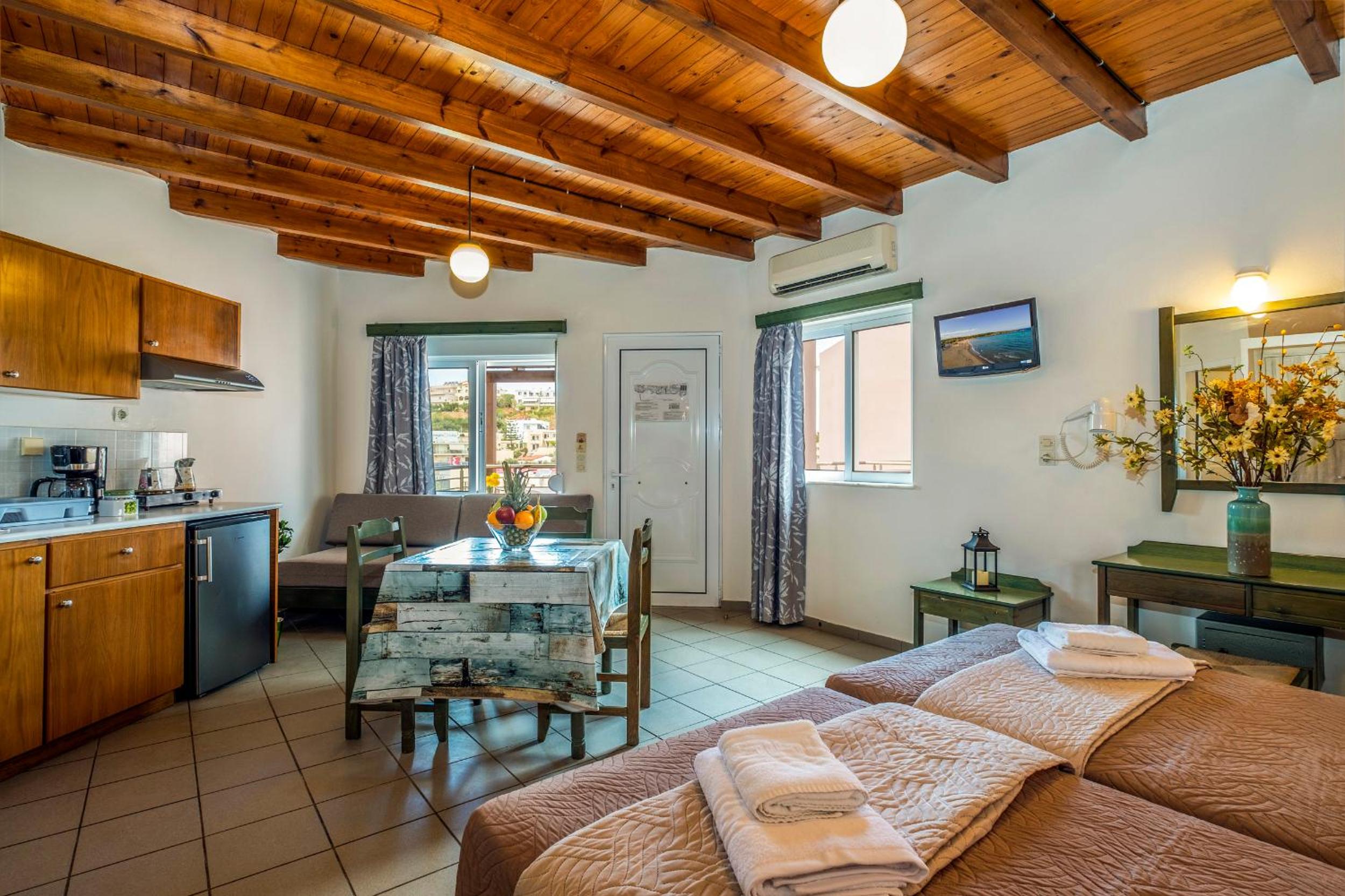 Studio (3 Adults)