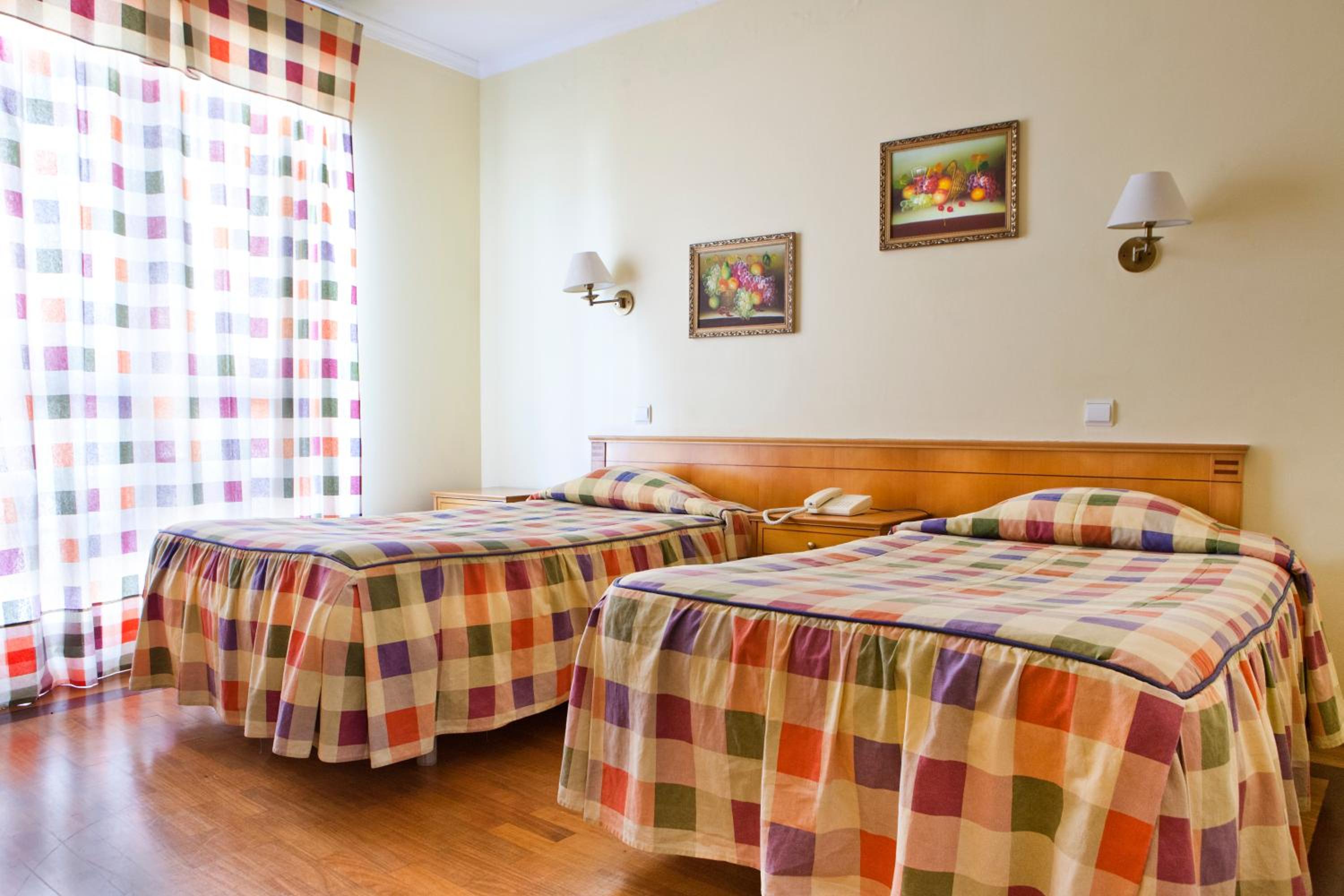 Standard Double or Twin Room - Photo 1