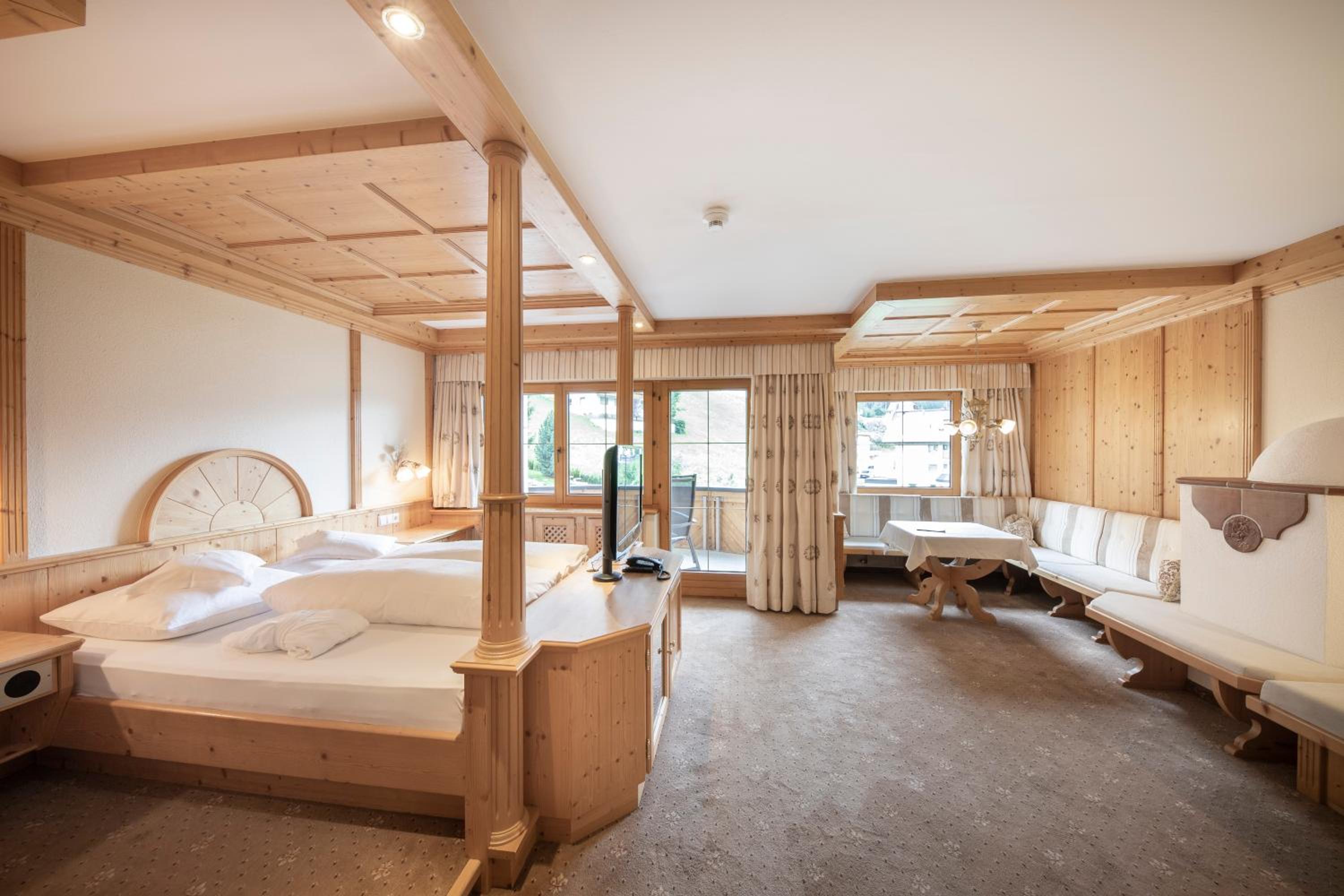 Deluxe Double Room - Photo 3
