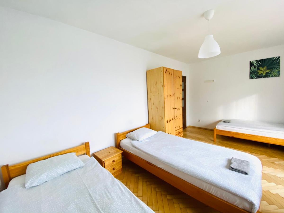 Triple Room with Shared Bathroom photo 3