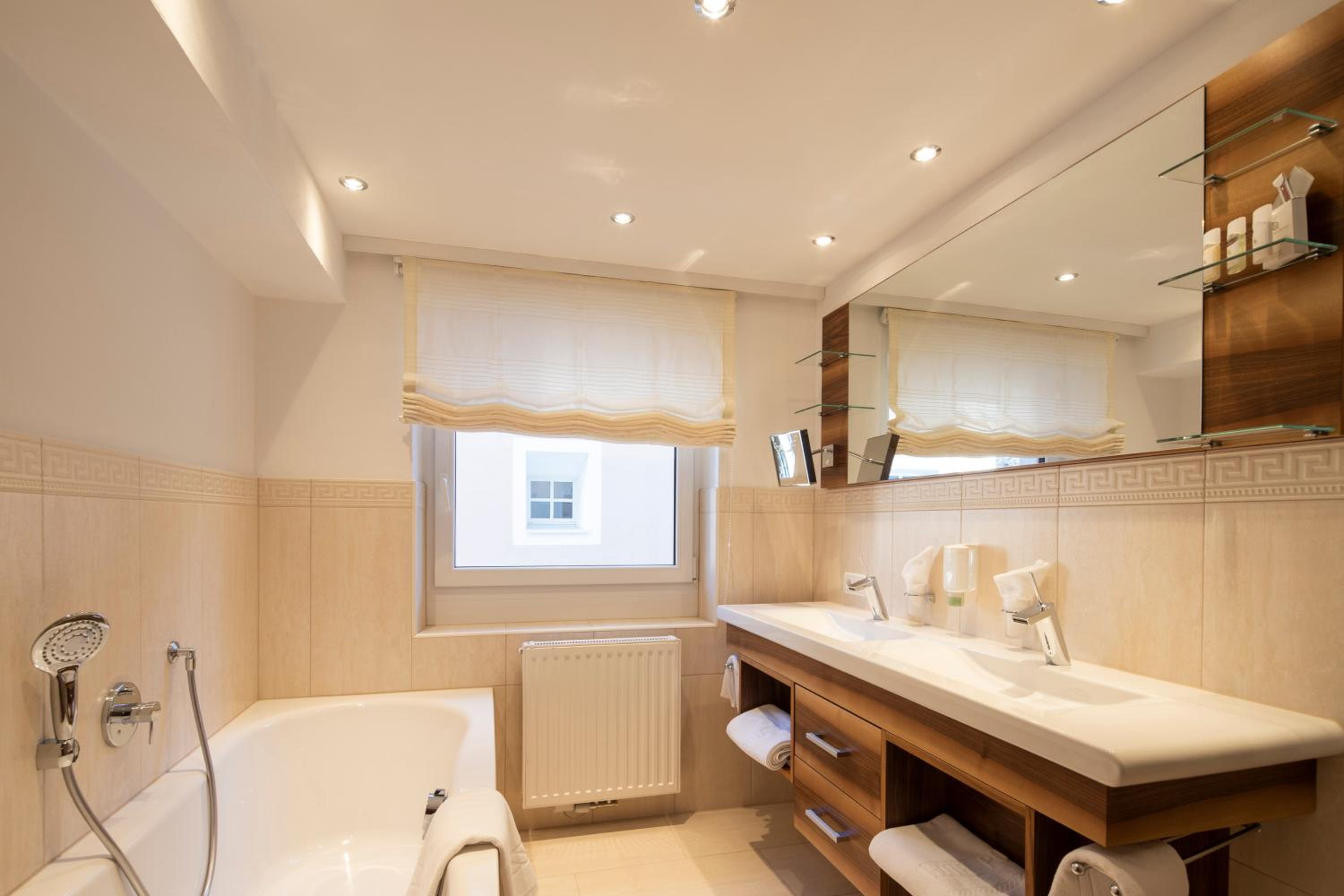Suite (4 Adults) - Photo 4