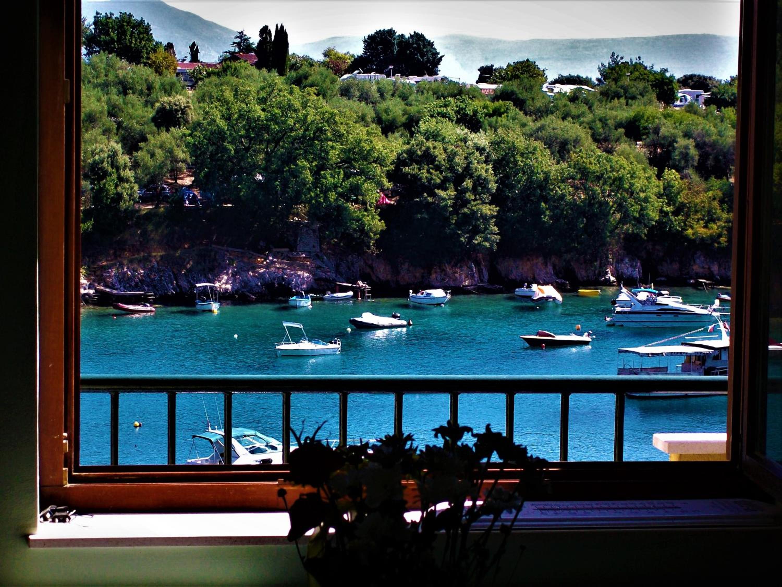 Two-Bedroom Apartment with Terrace and Sea View - 1 - Photo 16