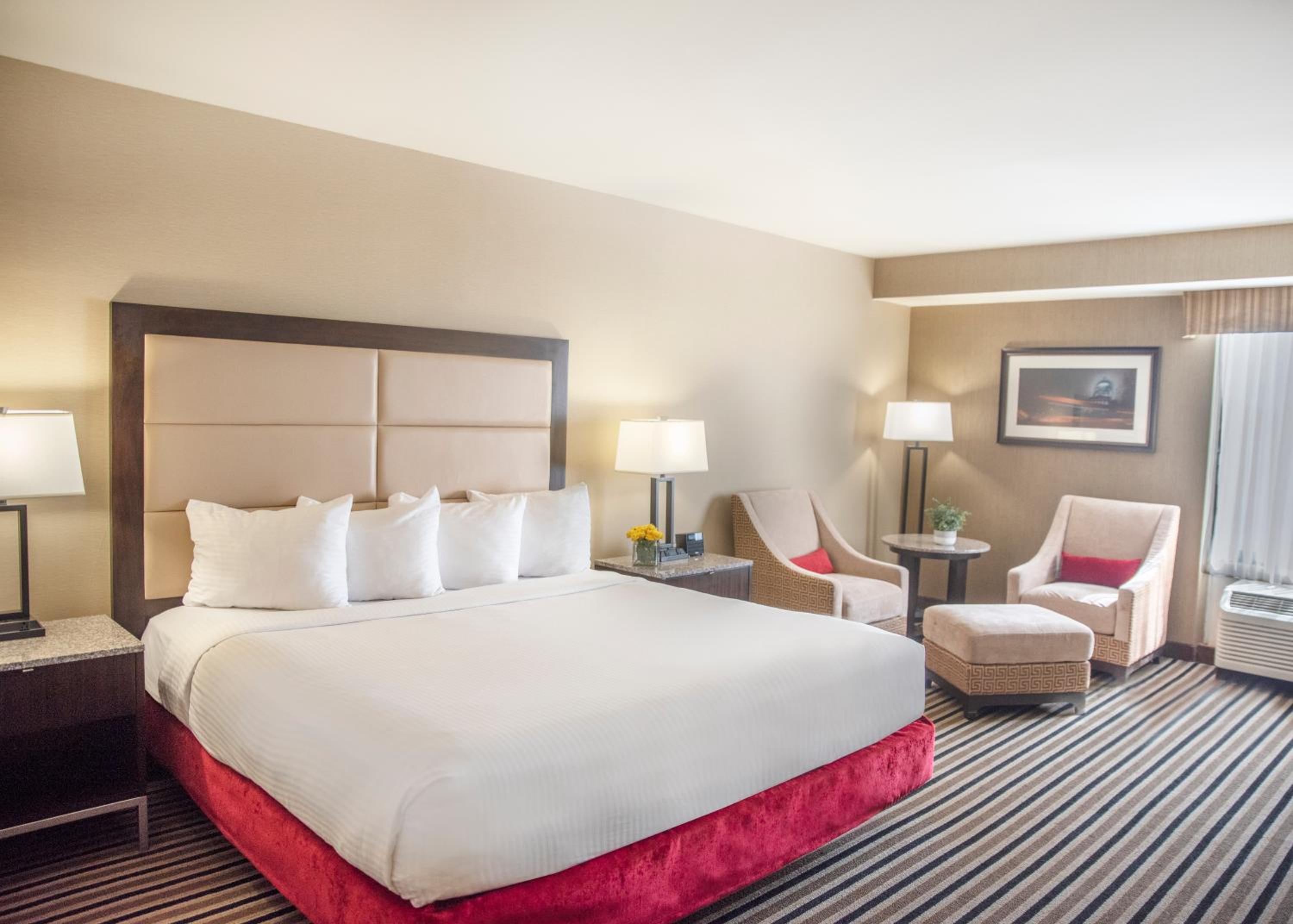 Premier King Room - Photo 1
