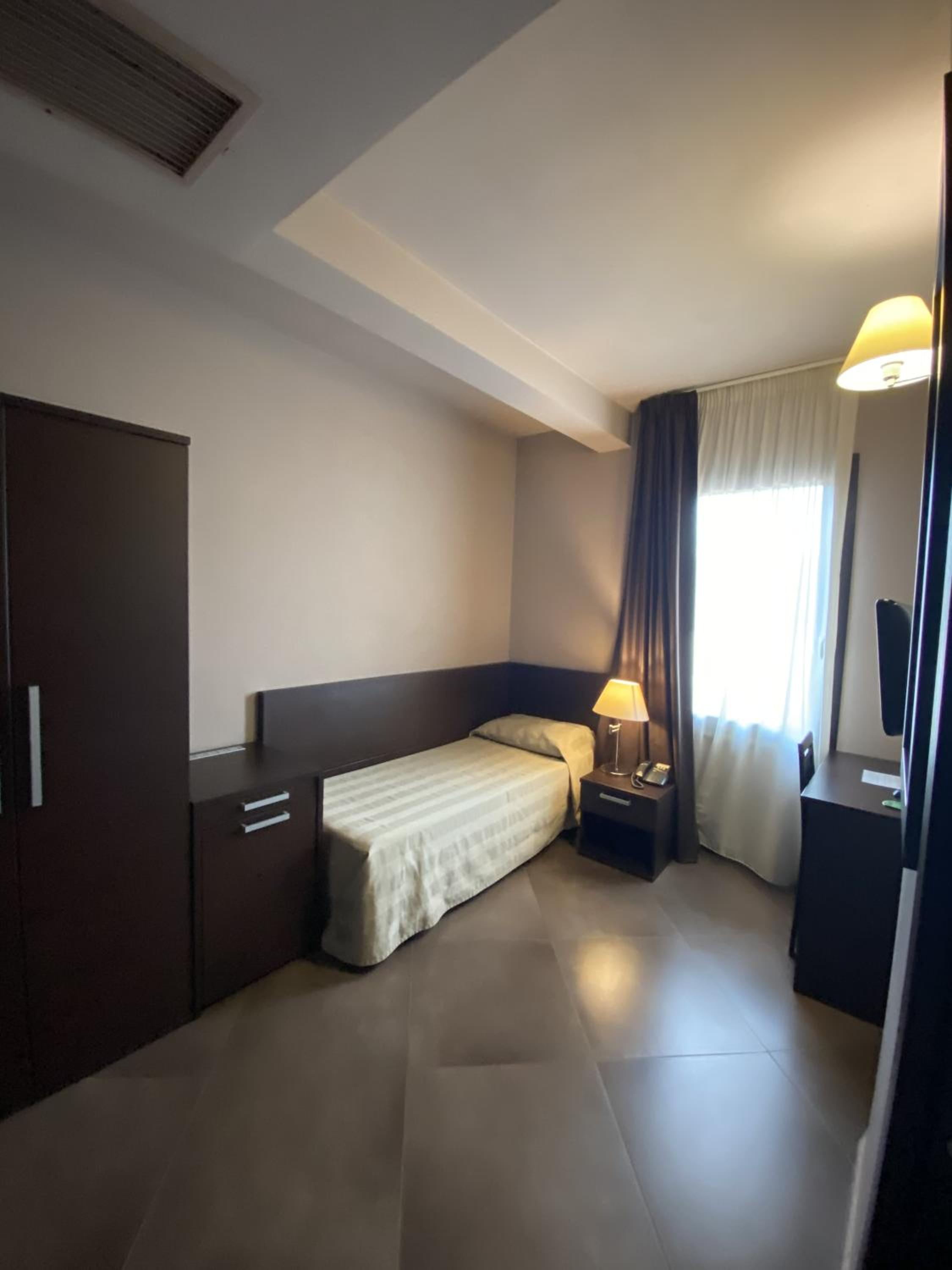 Single Room photo 2