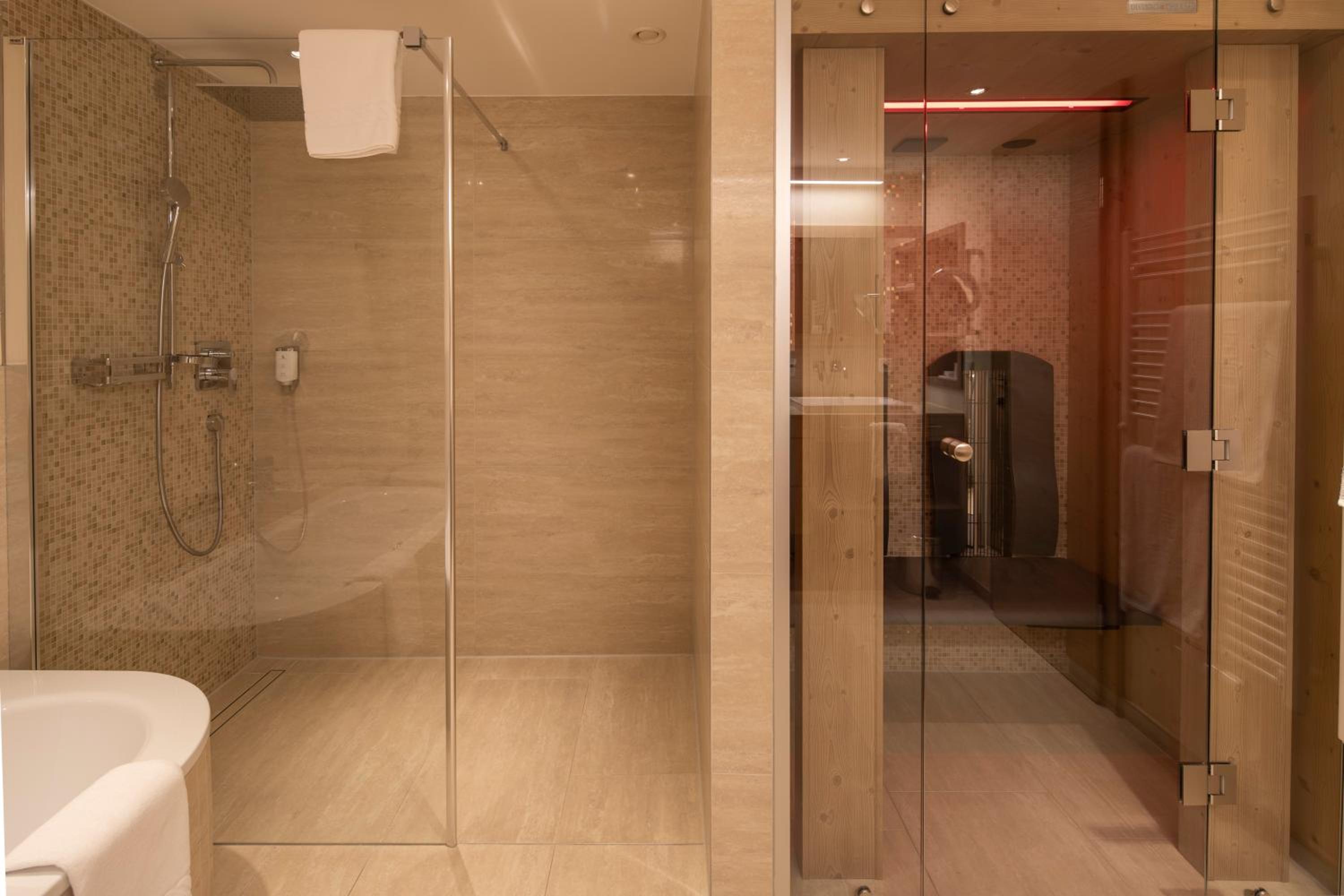 Exclusive Suite - Photo 7