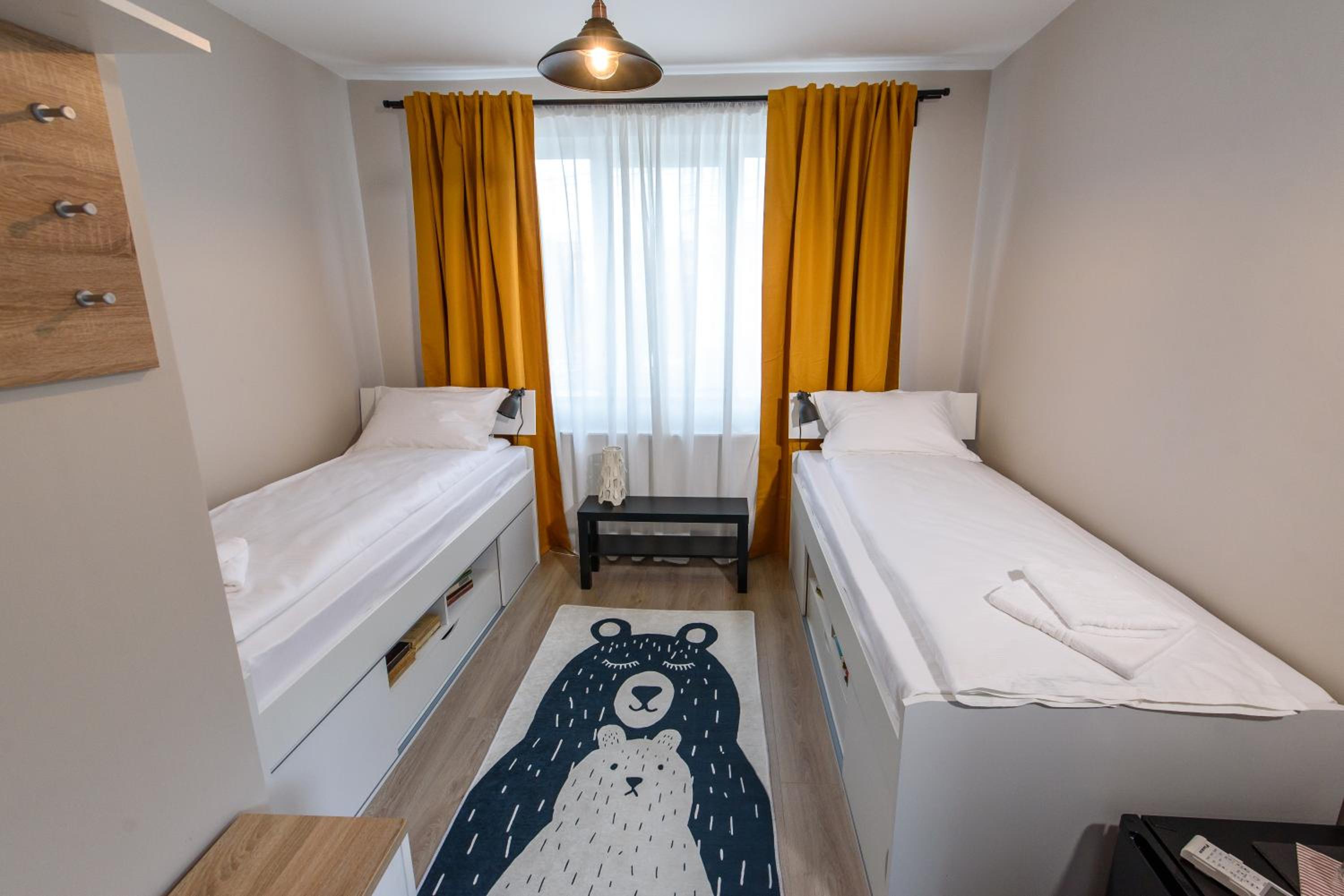 Twin Room - Photo 2