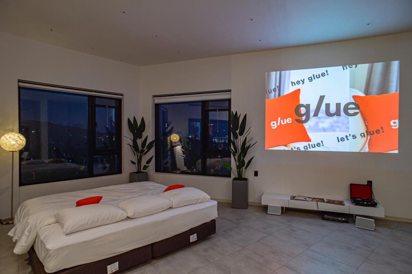 King Suite - Photo 6
