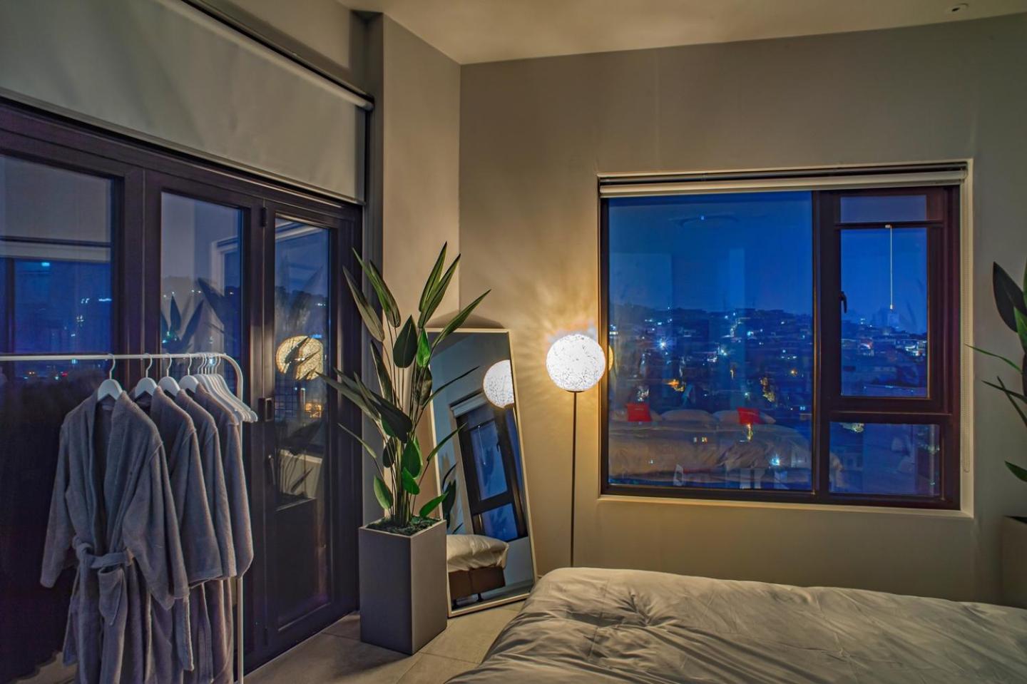 King Suite - Photo 7