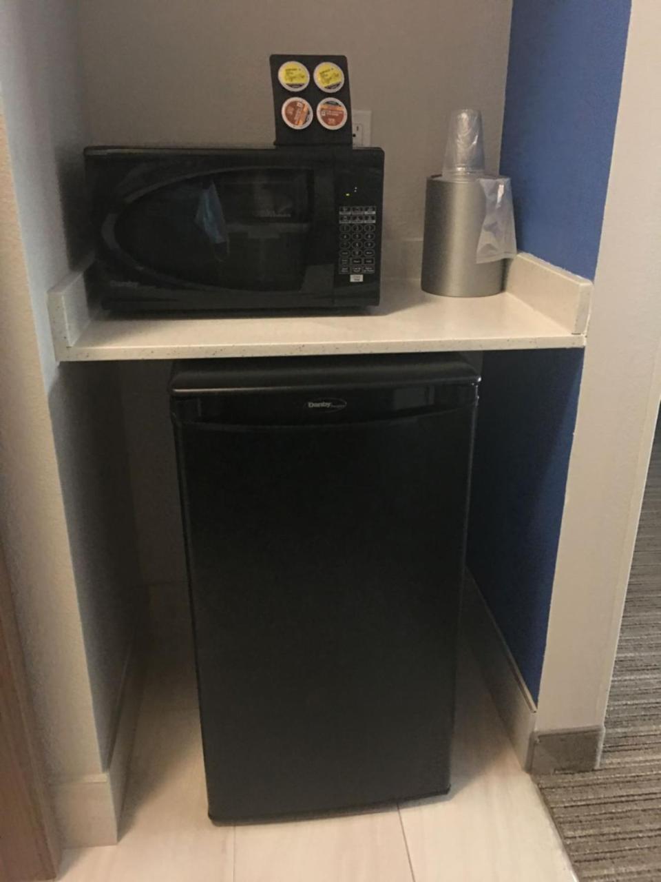 Standard King Room with Mobility Accessible Roll-In Shower photo 3
