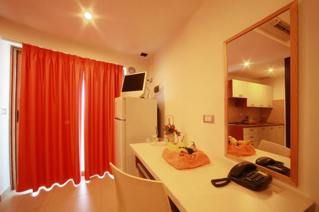 Family Room (2 Adults + 2 Children) - Photo 4