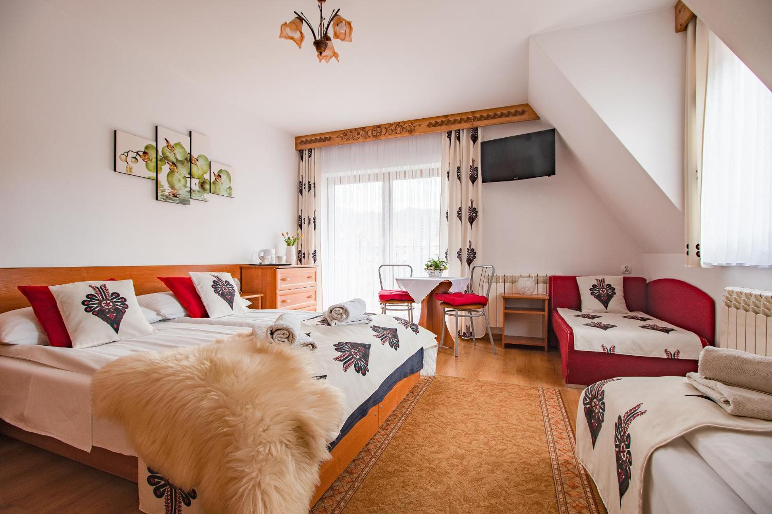 Quadruple Room with Mountain View