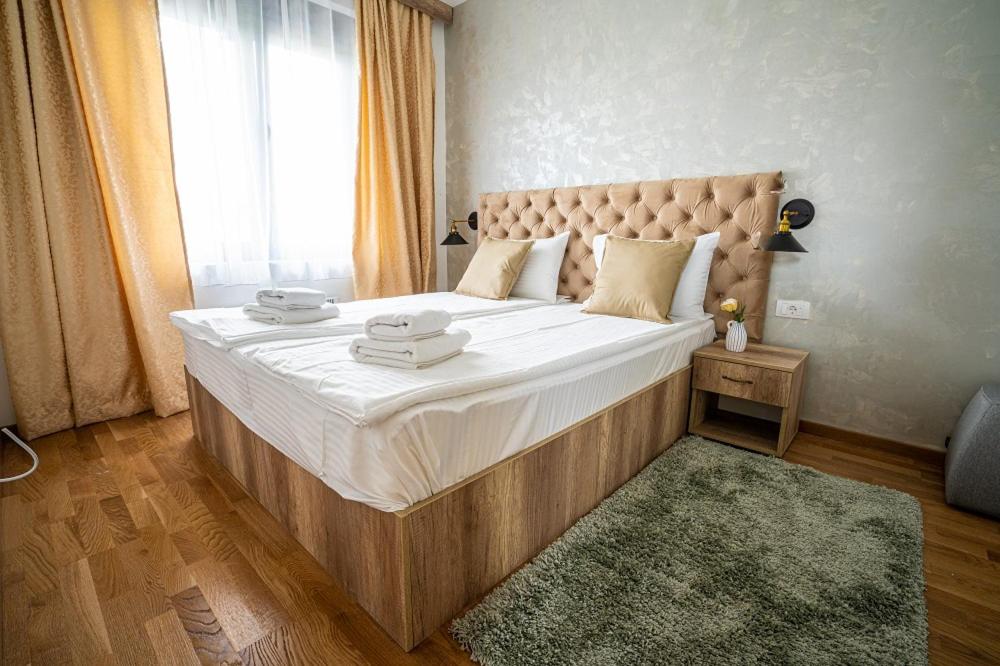 Deluxe Queen Suite - Photo 4